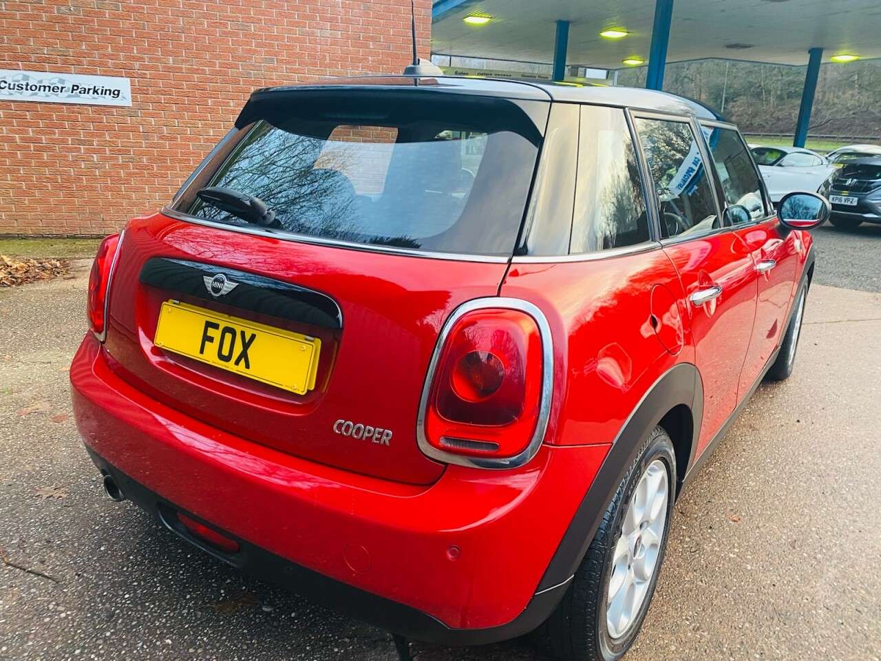 A 2017 MINI HATCH 1.5 Cooper Hatchback 5dr Petrol Manual Euro 6 (s/s) (136 ps) SAT NAV,GREAT A 2017 MINI HATCH 1.5 Cooper Hatchback 5dr Petrol Manual Euro 6 (s/s) (136 ps) SAT NAV,GREAT