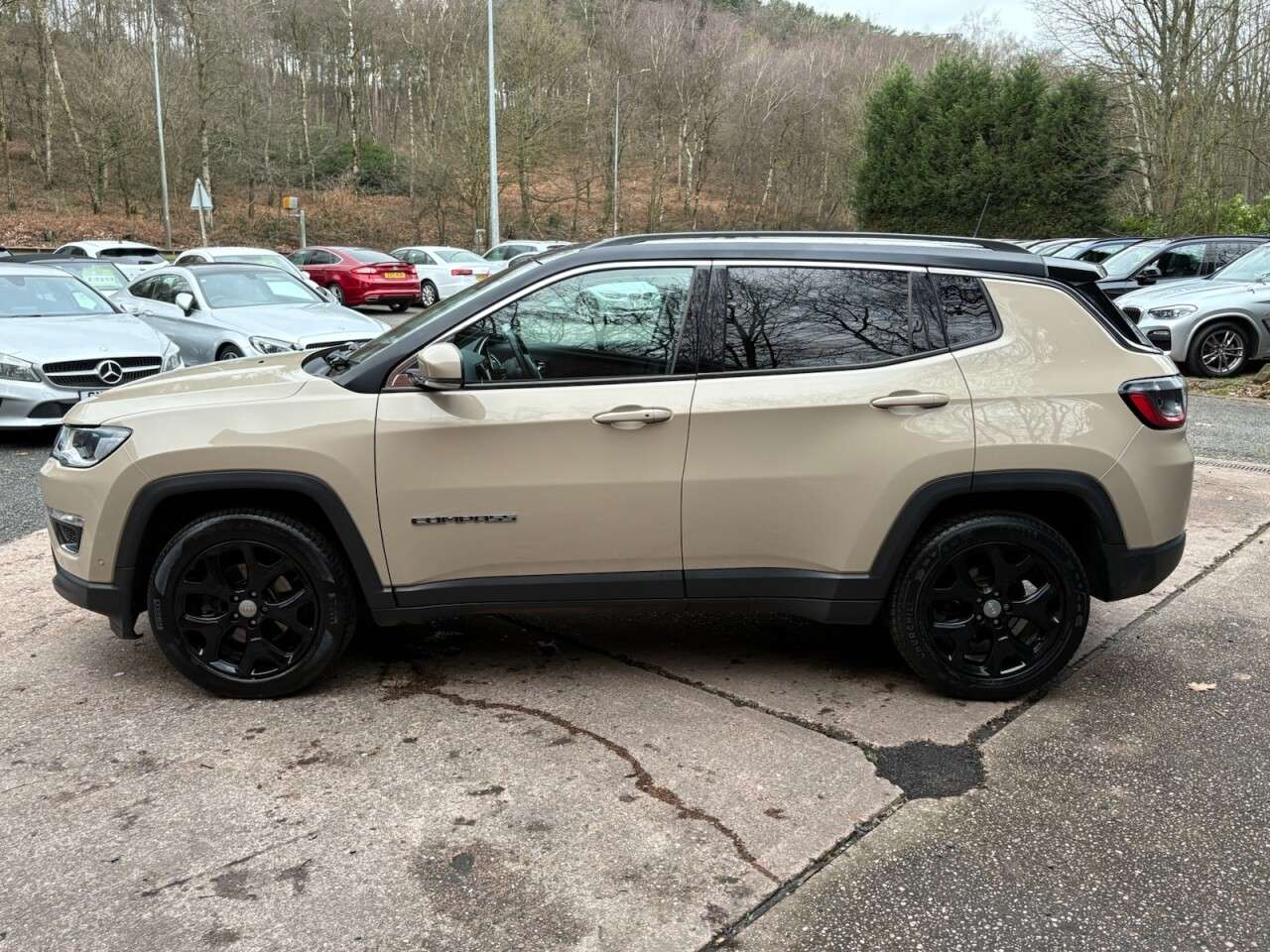 A 2019 JEEP COMPASS 2.0 MultiJetII Limited SUV 5dr Diesel Auto 4WD Euro 6 (s/s) (170 ps) HEATED A 2019 JEEP COMPASS 2.0 MultiJetII Limited SUV 5dr Diesel Auto 4WD Euro 6 (s/s) (170 ps) HEATED