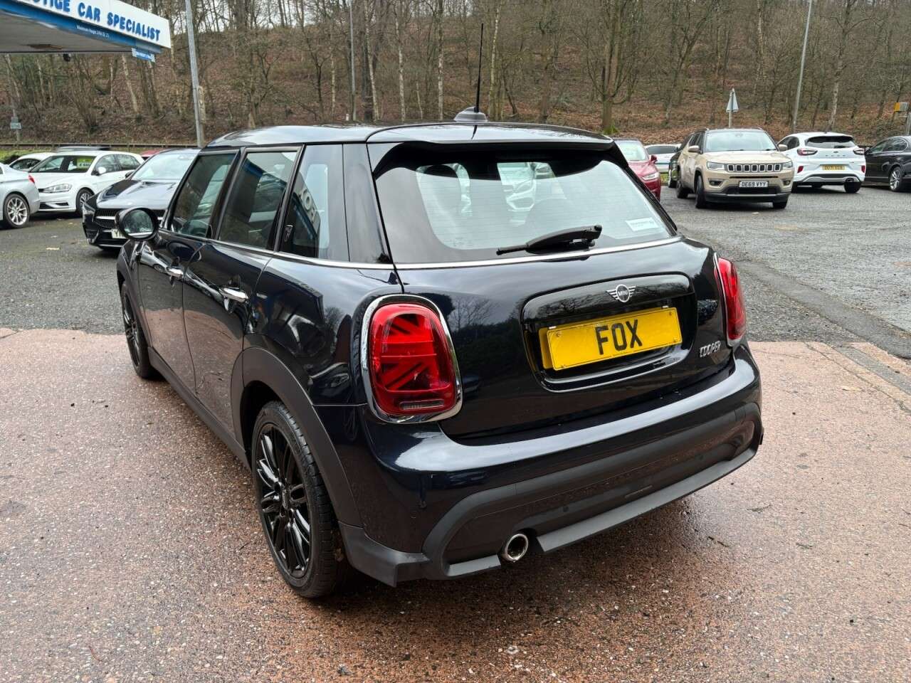 A 2021 MINI HATCH 1.5 Cooper Exclusive Hatchback 5dr Petrol Manual Euro 6 (s/s) (136 ps) BLAC A 2021 MINI HATCH 1.5 Cooper Exclusive Hatchback 5dr Petrol Manual Euro 6 (s/s) (136 ps) BLAC