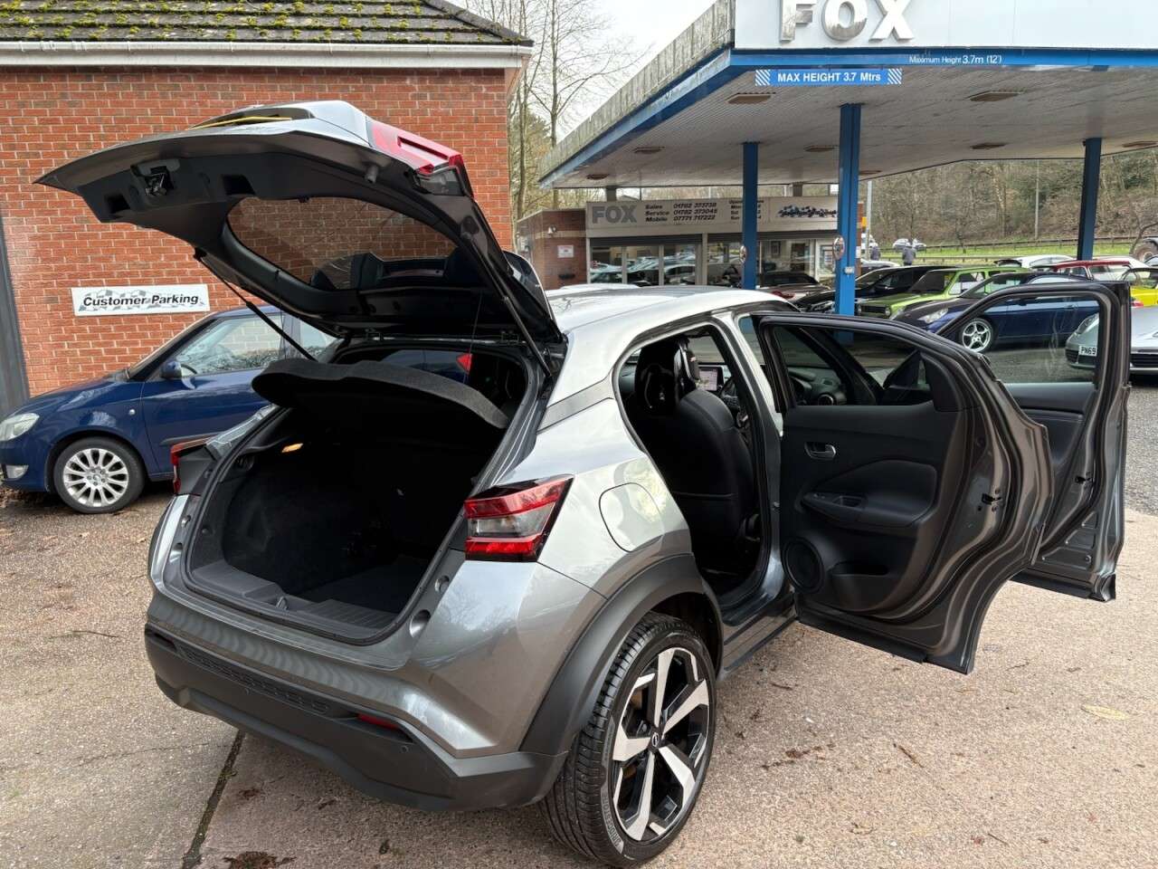 A 2022 NISSAN JUKE 1.0 DIG-T Tekna SUV 5dr Petrol Manual Euro 6 (s/s) (114 ps) 19 INCH ALLOYS/ A 2022 NISSAN JUKE 1.0 DIG-T Tekna SUV 5dr Petrol Manual Euro 6 (s/s) (114 ps) 19 INCH ALLOYS/