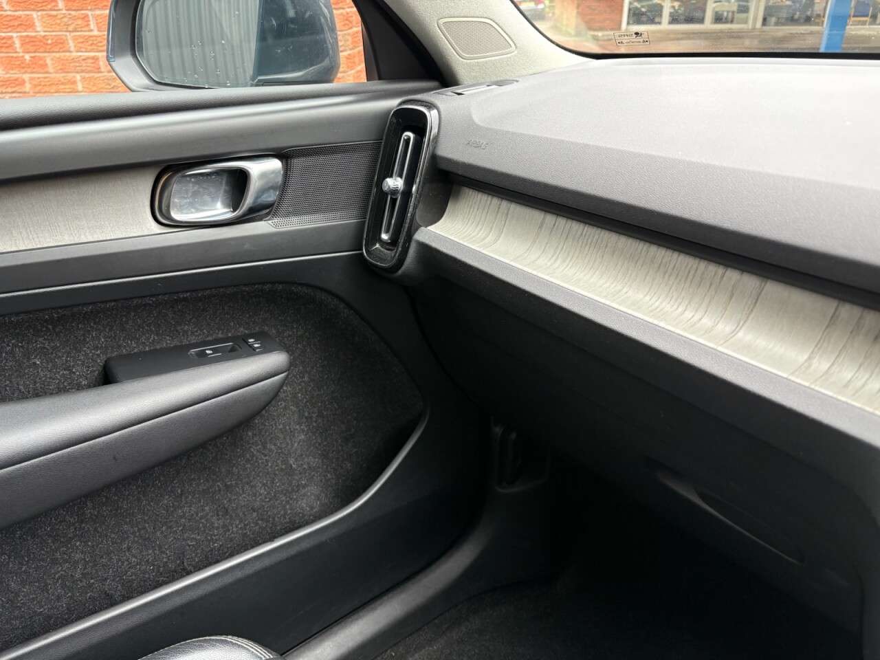 2019 VOLVO XC40 2019 VOLVO XC40