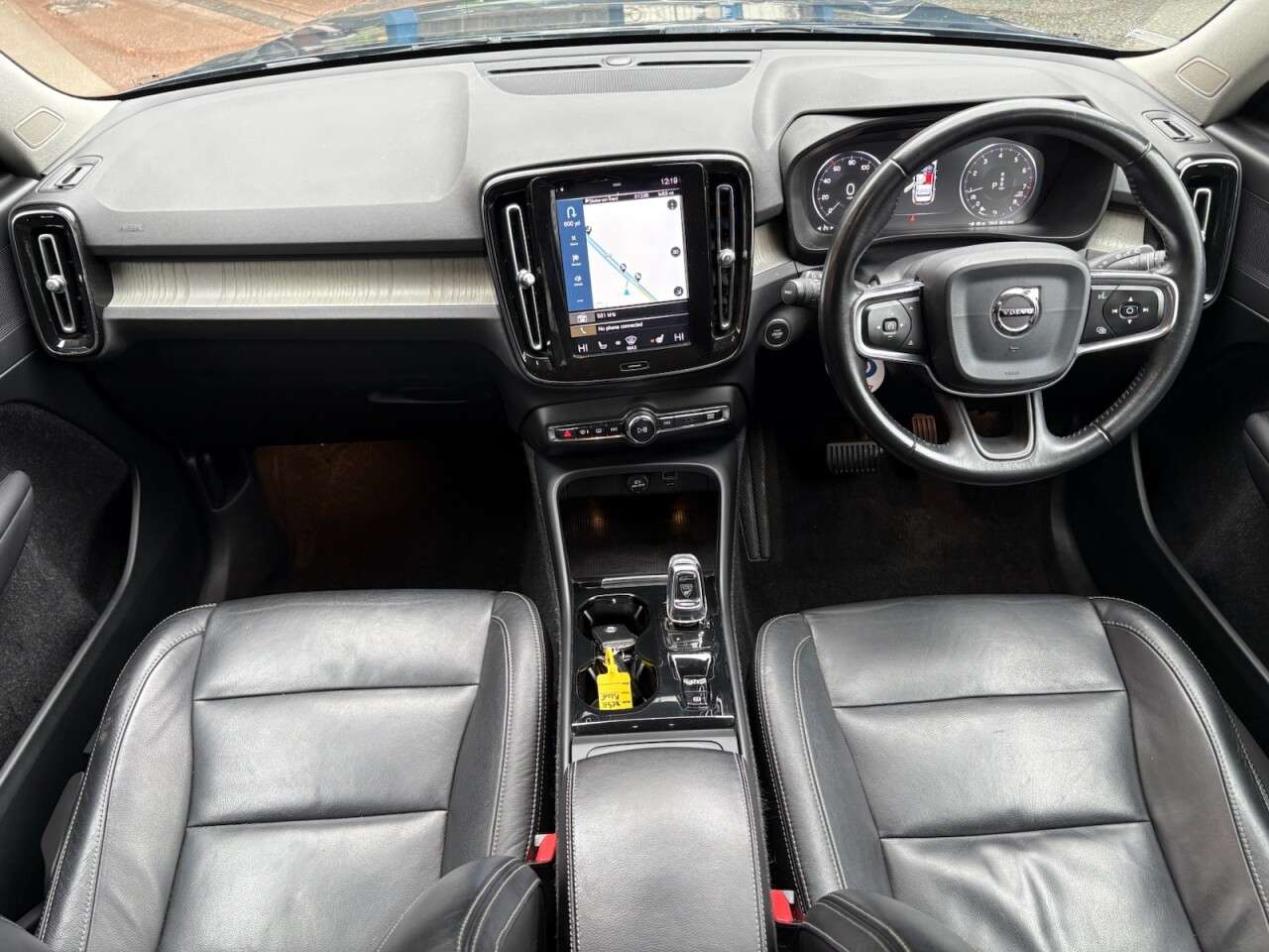 2019 VOLVO XC40 2019 VOLVO XC40