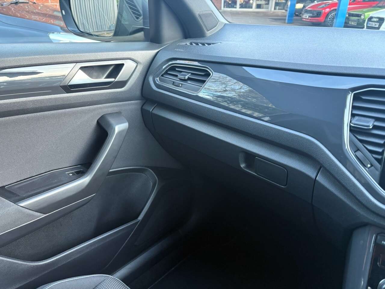 2020 VOLKSWAGEN T-ROC 2020 VOLKSWAGEN T-ROC