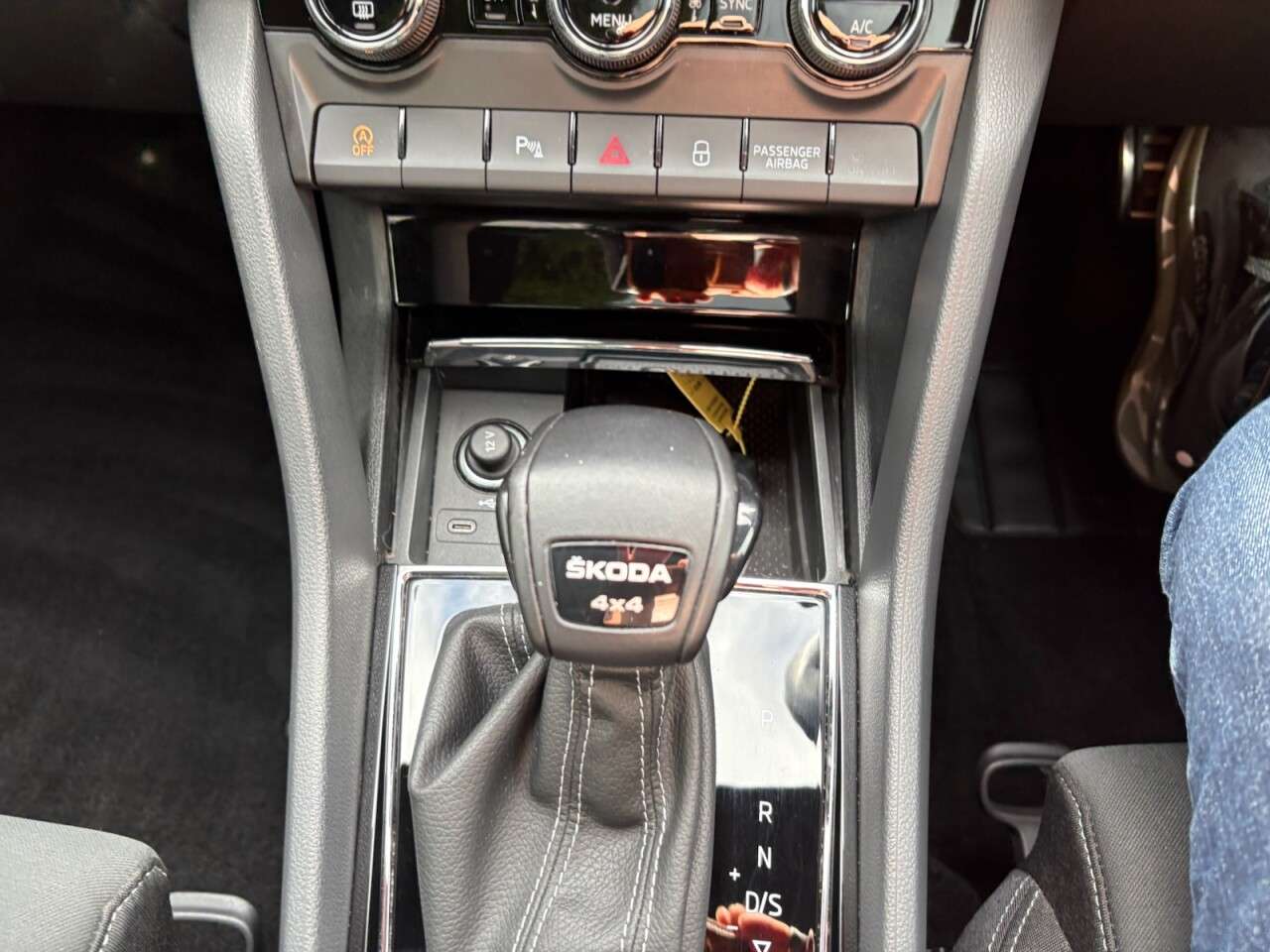 2022 SKODA KAROQ 2022 SKODA KAROQ