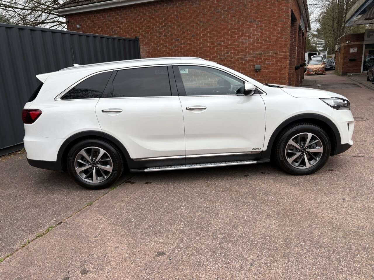 A 2019 KIA SORENTO 2.2 CRDi KX-2 SUV 5dr Diesel Manual AWD Euro 6 (s/s) (197 bhp) HEATED LTR-P A 2019 KIA SORENTO 2.2 CRDi KX-2 SUV 5dr Diesel Manual AWD Euro 6 (s/s) (197 bhp) HEATED LTR-P