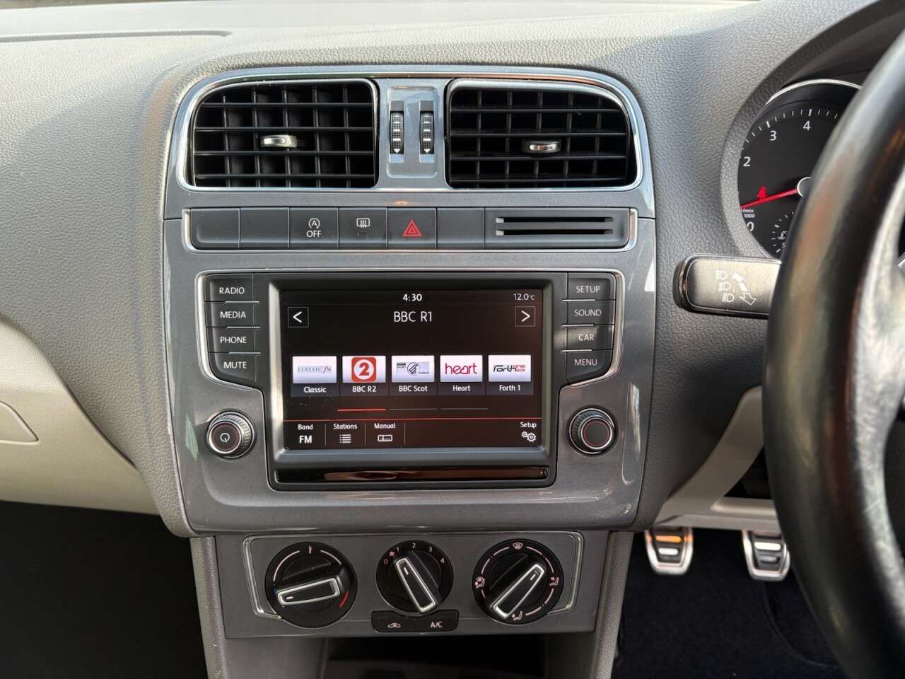 2015 VOLKSWAGEN POLO 2015 VOLKSWAGEN POLO