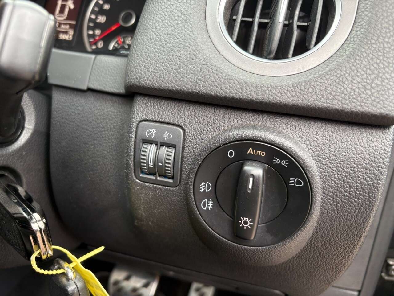 2010 VOLKSWAGEN TIGUAN 2010 VOLKSWAGEN TIGUAN