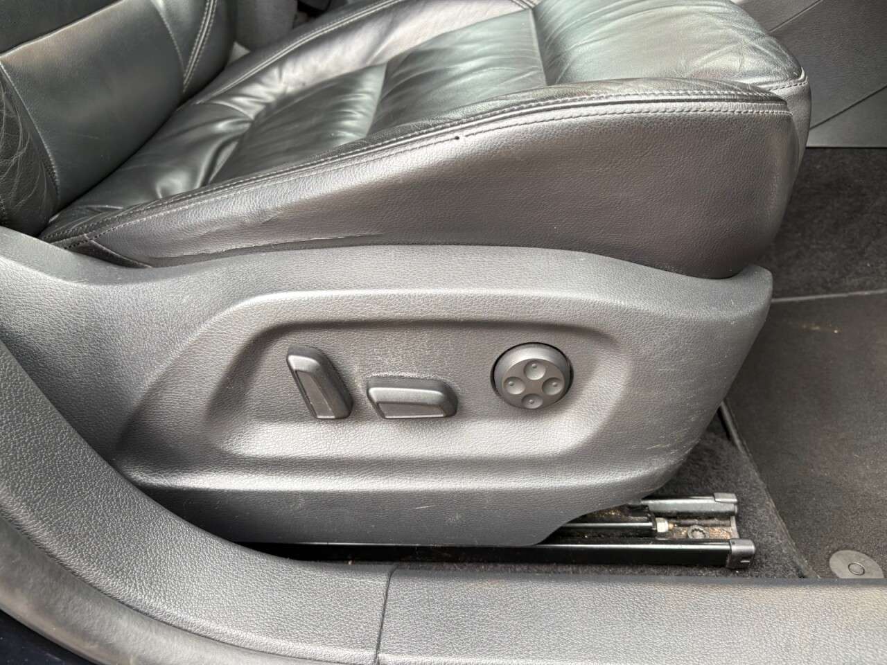 2010 VOLKSWAGEN TIGUAN 2010 VOLKSWAGEN TIGUAN