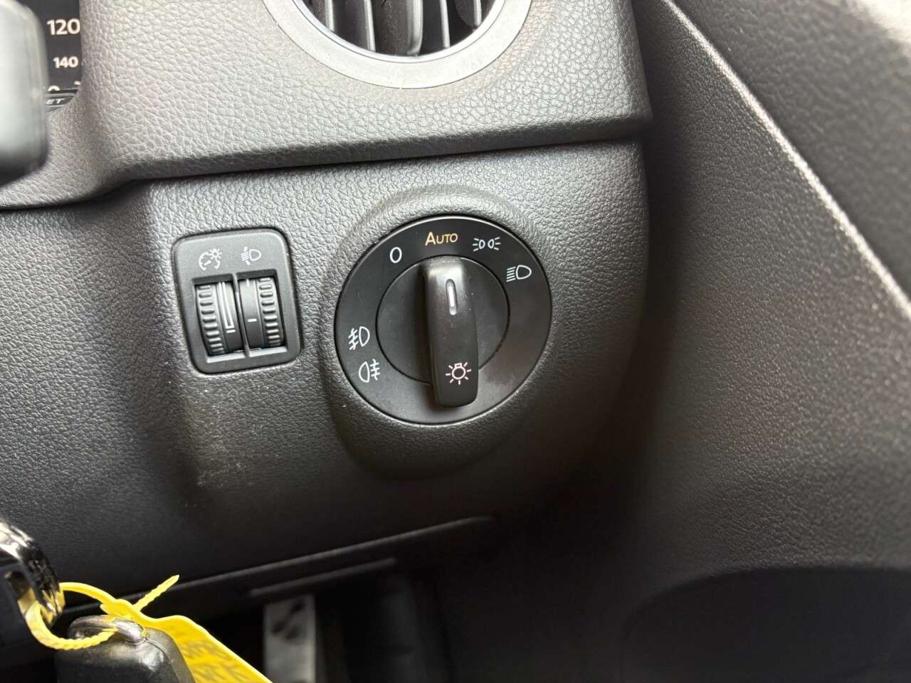 2010 VOLKSWAGEN TIGUAN 2010 VOLKSWAGEN TIGUAN