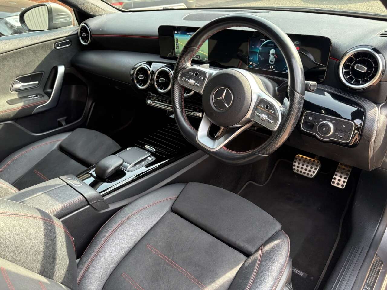 A 2020 MERCEDES-BENZ A-CLASS 1.3 A200 AMG Line Saloon 4dr Petrol 7G-DCT Euro 6 (s/s) (163 ps) HALF LEATH A 2020 MERCEDES-BENZ A-CLASS 1.3 A200 AMG Line Saloon 4dr Petrol 7G-DCT Euro 6 (s/s) (163 ps) HALF LEATH