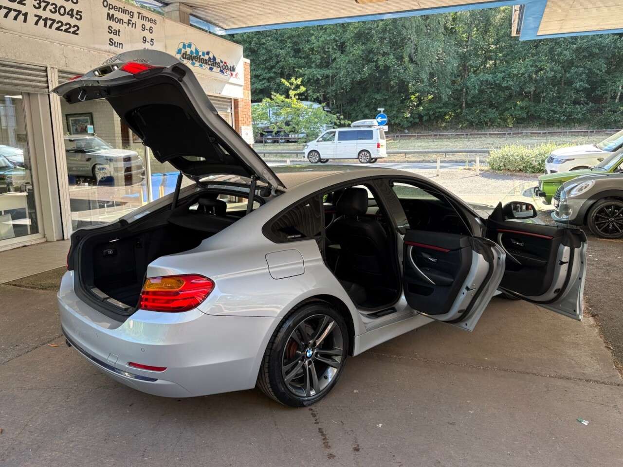 A 2014 BMW 4 SERIES GRAN COUPE 2.0 418d Sport Hatchback 5dr Diesel Auto Euro 6 (s/s) (143 ps) PRIVACY GLAS A 2014 BMW 4 SERIES GRAN COUPE 2.0 418d Sport Hatchback 5dr Diesel Auto Euro 6 (s/s) (143 ps) PRIVACY GLAS