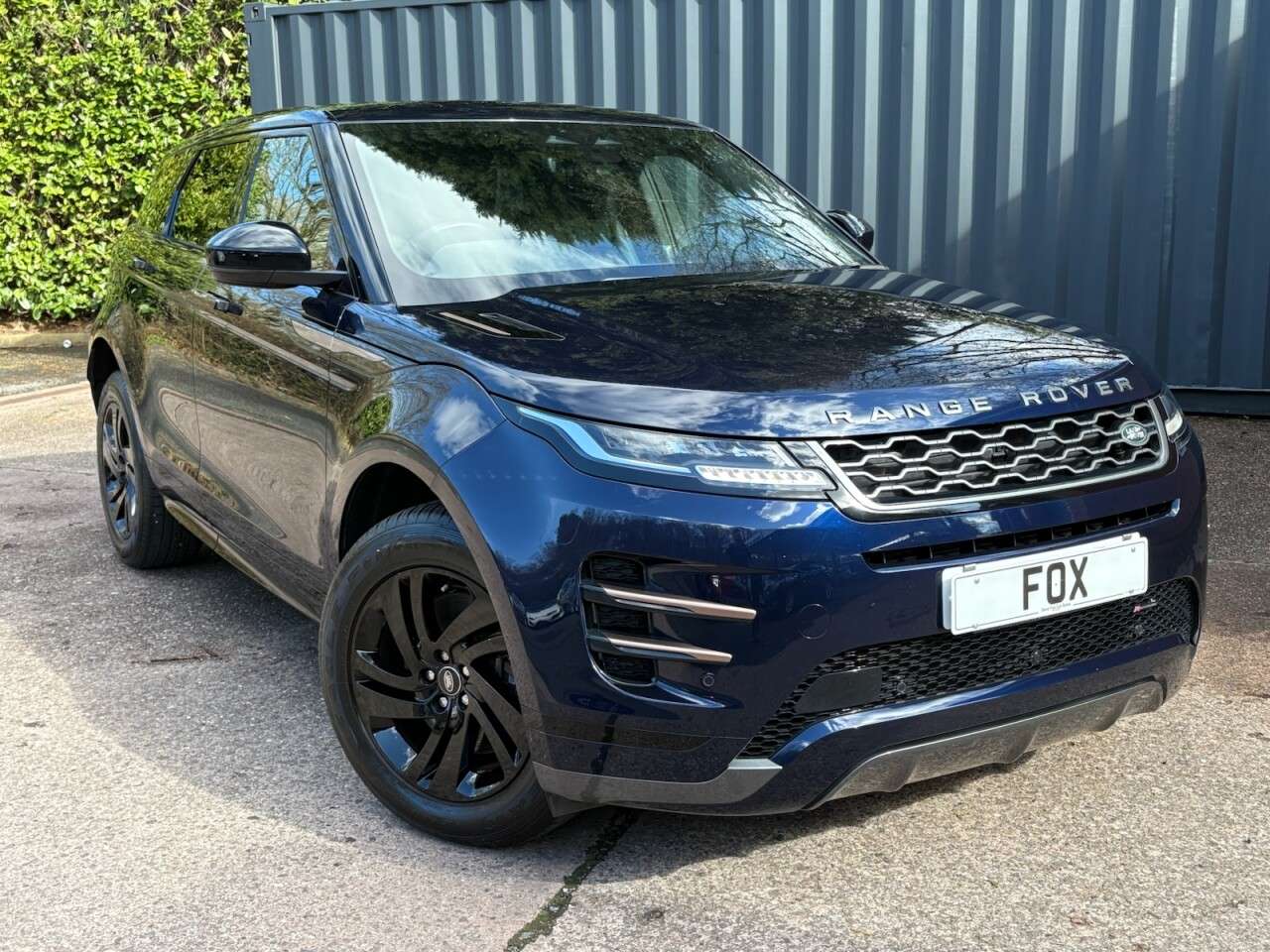 A 2022 LAND ROVER RANGE ROVER EVOQUE 2.0 D165 R-Dynamic S SUV 5dr Diesel Manual FWD Euro 6 (s/s) (163 ps) PRIVAC A 2022 LAND ROVER RANGE ROVER EVOQUE 2.0 D165 R-Dynamic S SUV 5dr Diesel Manual FWD Euro 6 (s/s) (163 ps) PRIVAC