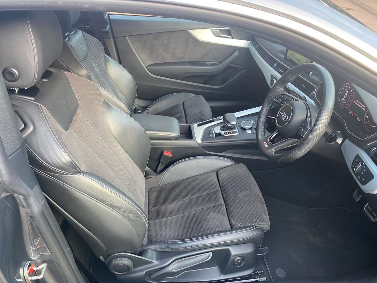 A 2020 AUDI A5 2.0 TFSI 40 S line Coupe 2dr Petrol S Tronic Euro 6 (s/s) (190 ps) Coupe A 2020 AUDI A5 2.0 TFSI 40 S line Coupe 2dr Petrol S Tronic Euro 6 (s/s) (190 ps) Coupe