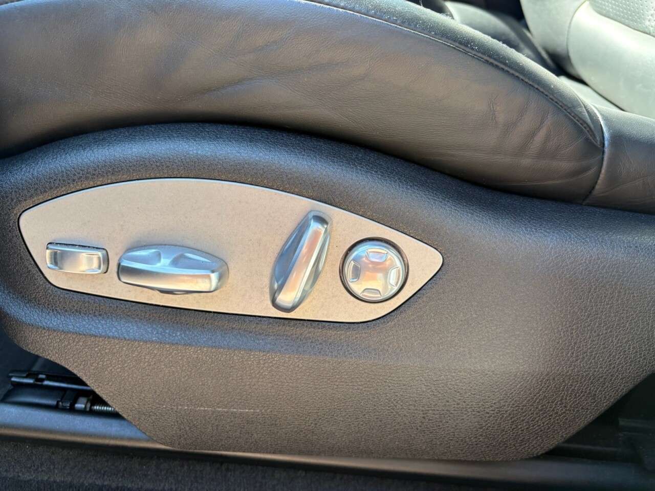 2020 PORSCHE MACAN 2020 PORSCHE MACAN