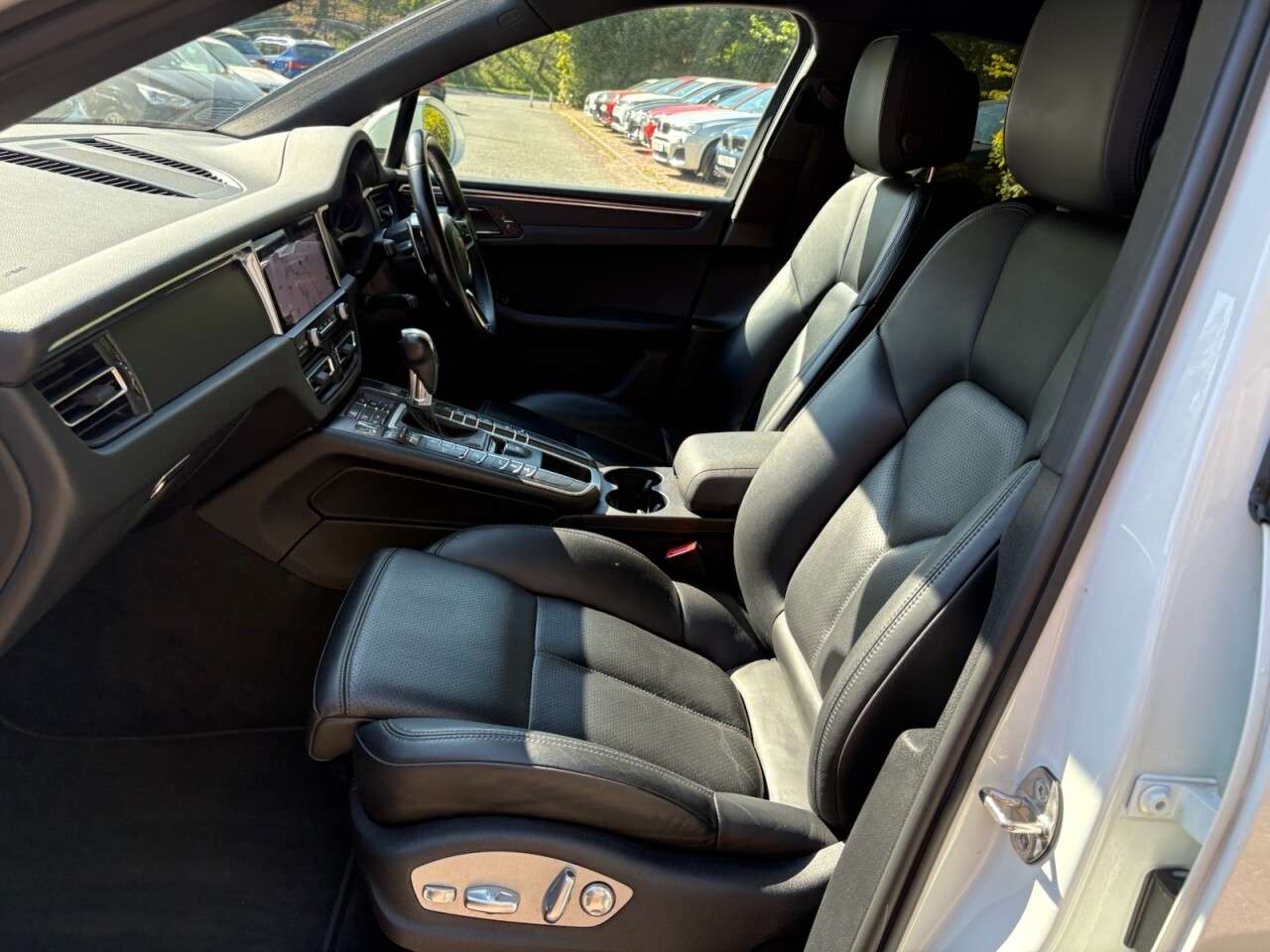 2020 PORSCHE MACAN 2020 PORSCHE MACAN