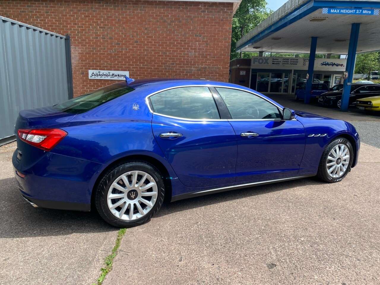 A 2016 MASERATI GHIBLI 3.0D V6 Saloon 4dr Diesel ZF Euro 5 (s/s) (275 ps) CRUISE-2XKEYS-PARKING SE A 2016 MASERATI GHIBLI 3.0D V6 Saloon 4dr Diesel ZF Euro 5 (s/s) (275 ps) CRUISE-2XKEYS-PARKING SE