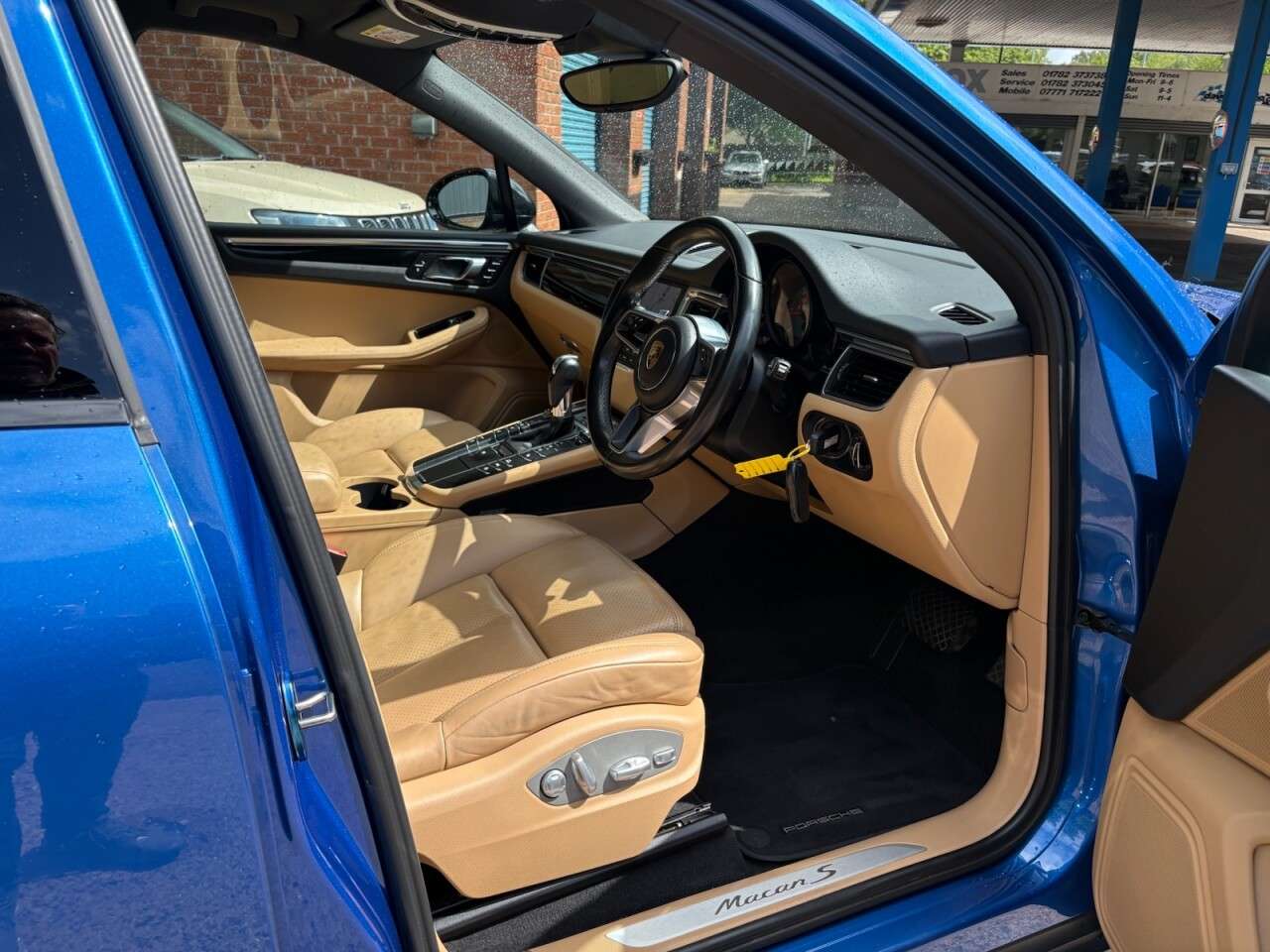 2016 PORSCHE MACAN 2016 PORSCHE MACAN