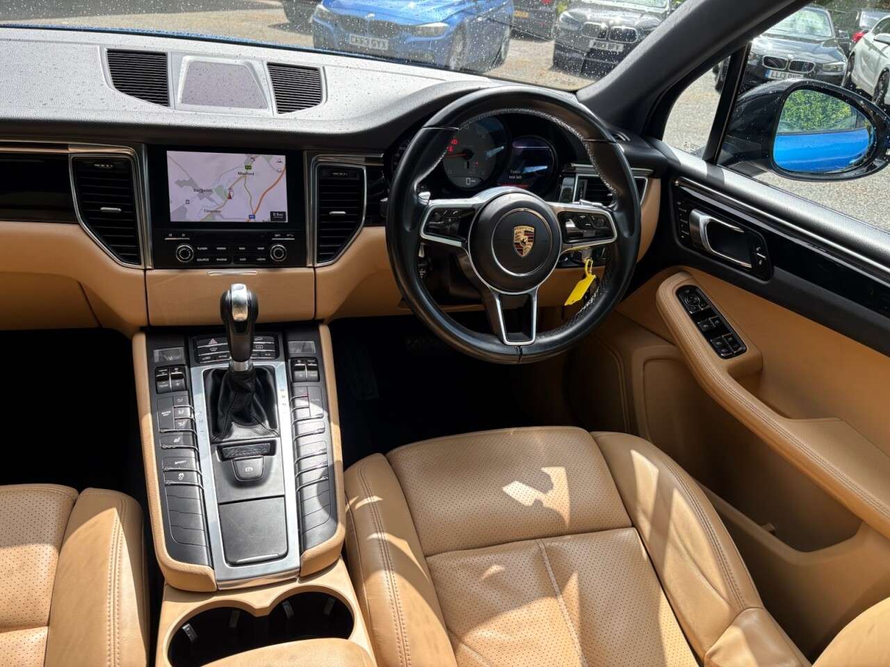 2016 PORSCHE MACAN 2016 PORSCHE MACAN