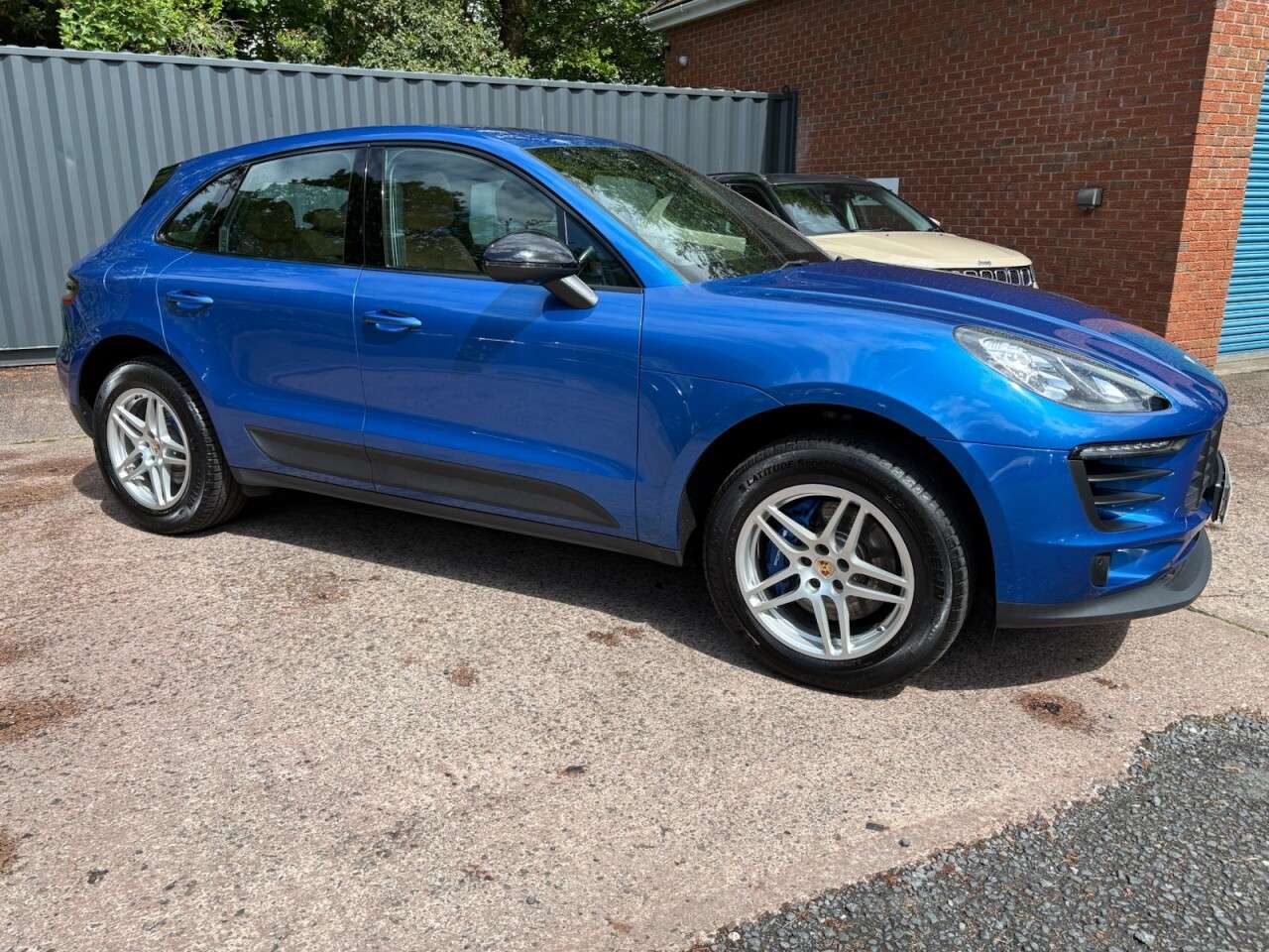 2016 PORSCHE MACAN 2016 PORSCHE MACAN