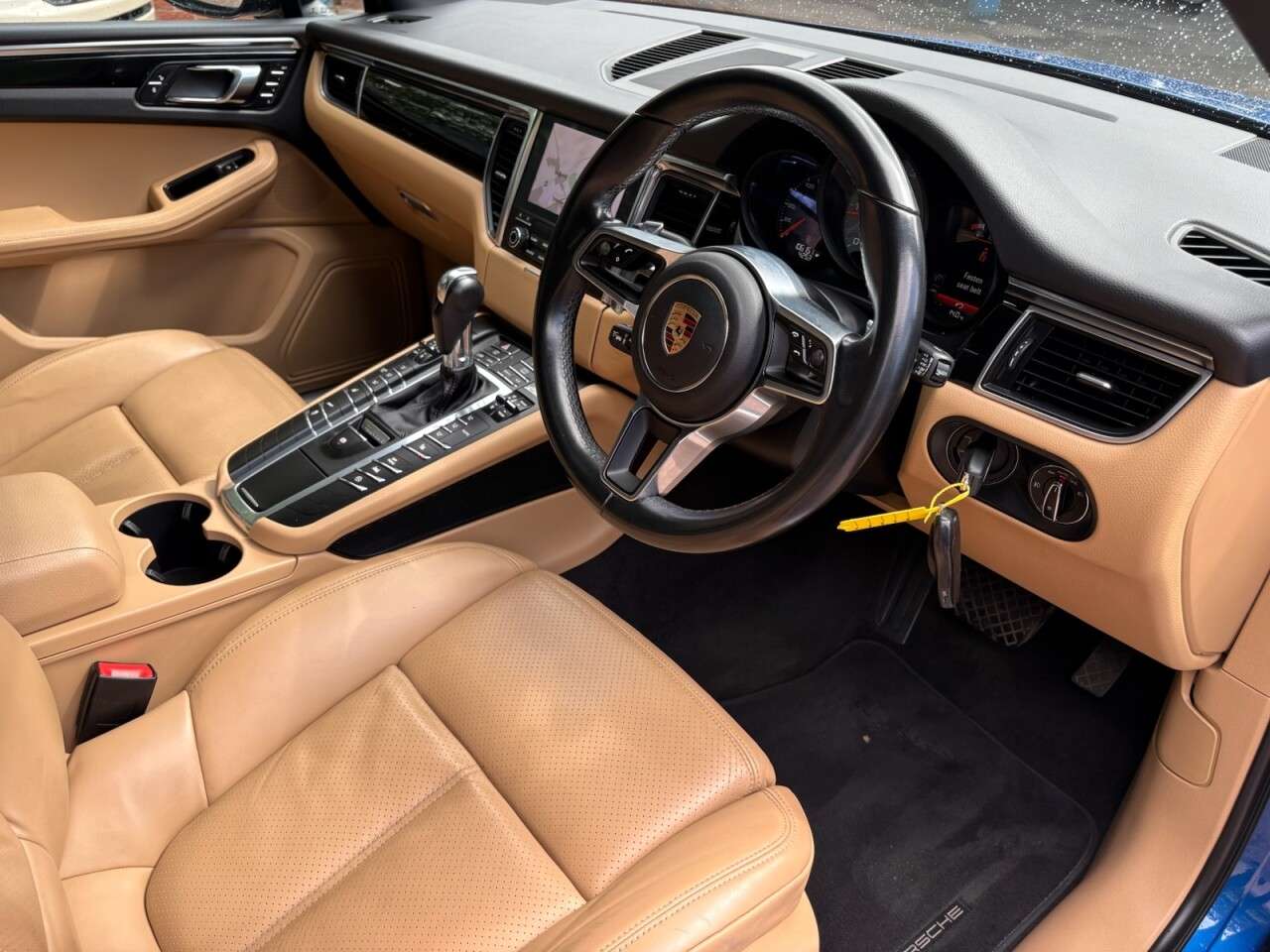 2016 PORSCHE MACAN 2016 PORSCHE MACAN