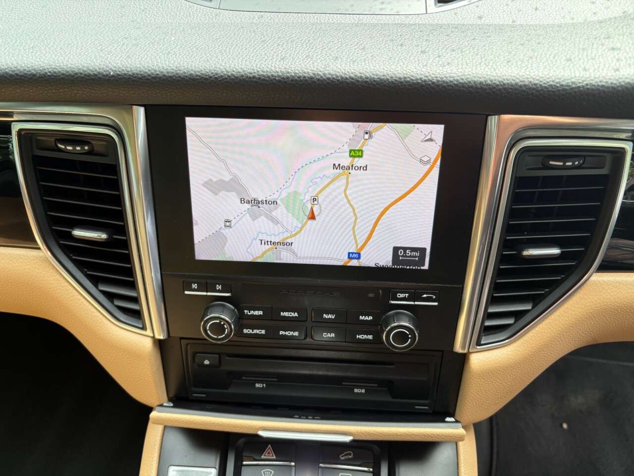 2016 PORSCHE MACAN 2016 PORSCHE MACAN
