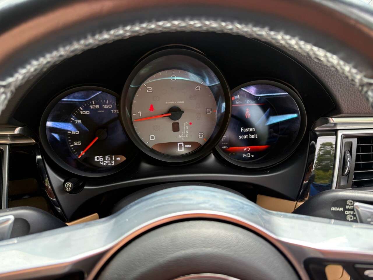 2016 PORSCHE MACAN 2016 PORSCHE MACAN