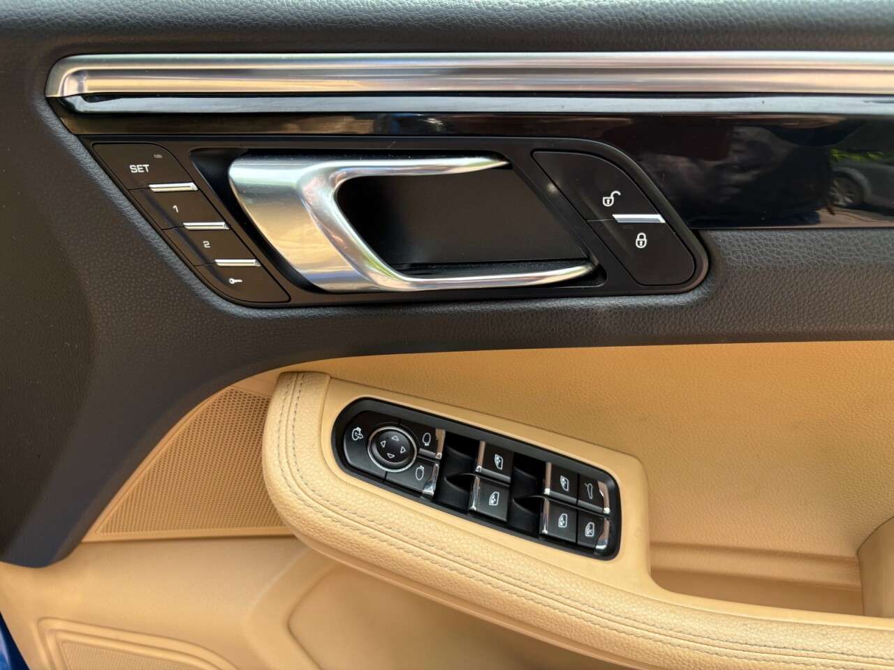 2016 PORSCHE MACAN 2016 PORSCHE MACAN