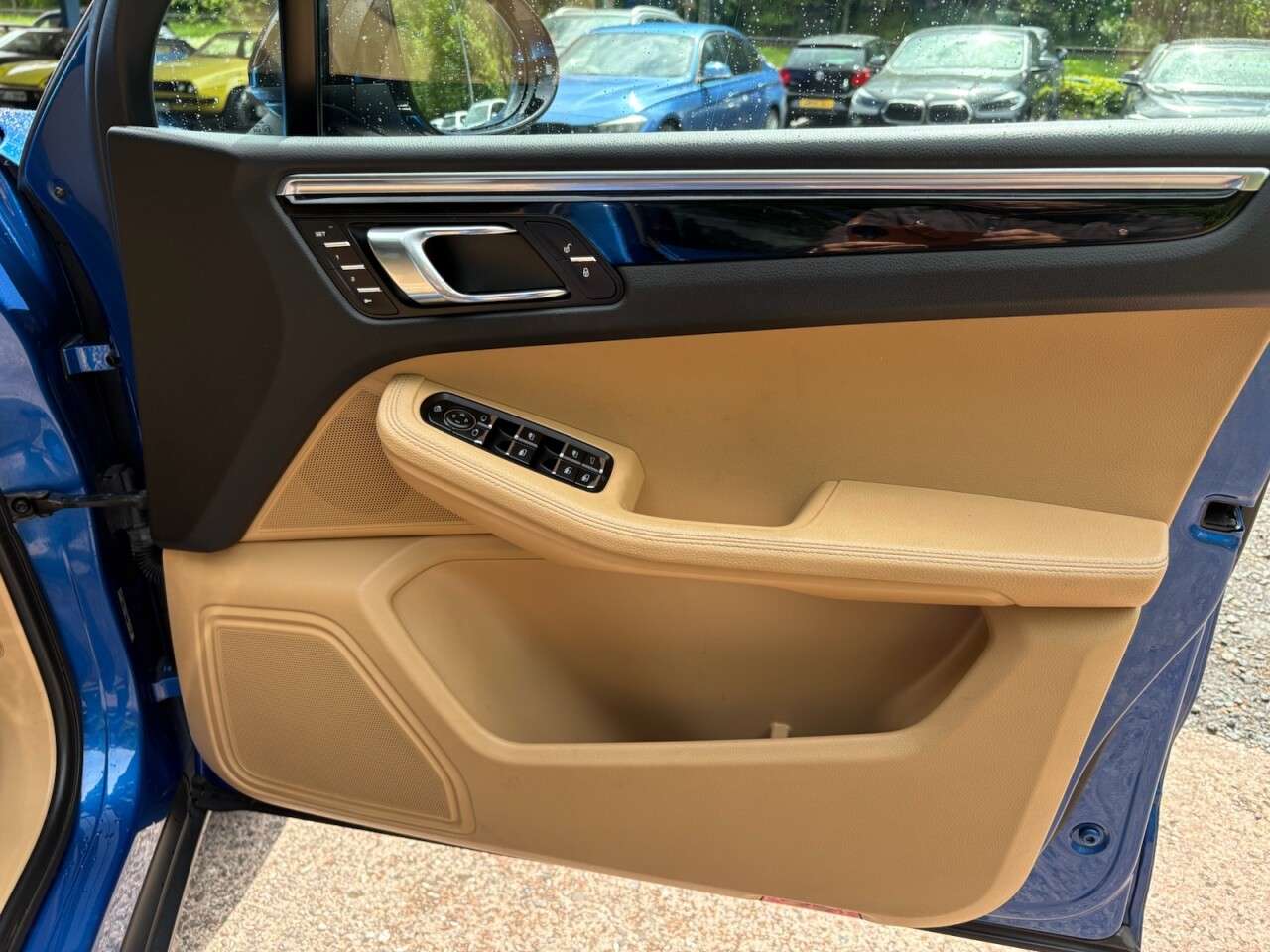 2016 PORSCHE MACAN 2016 PORSCHE MACAN