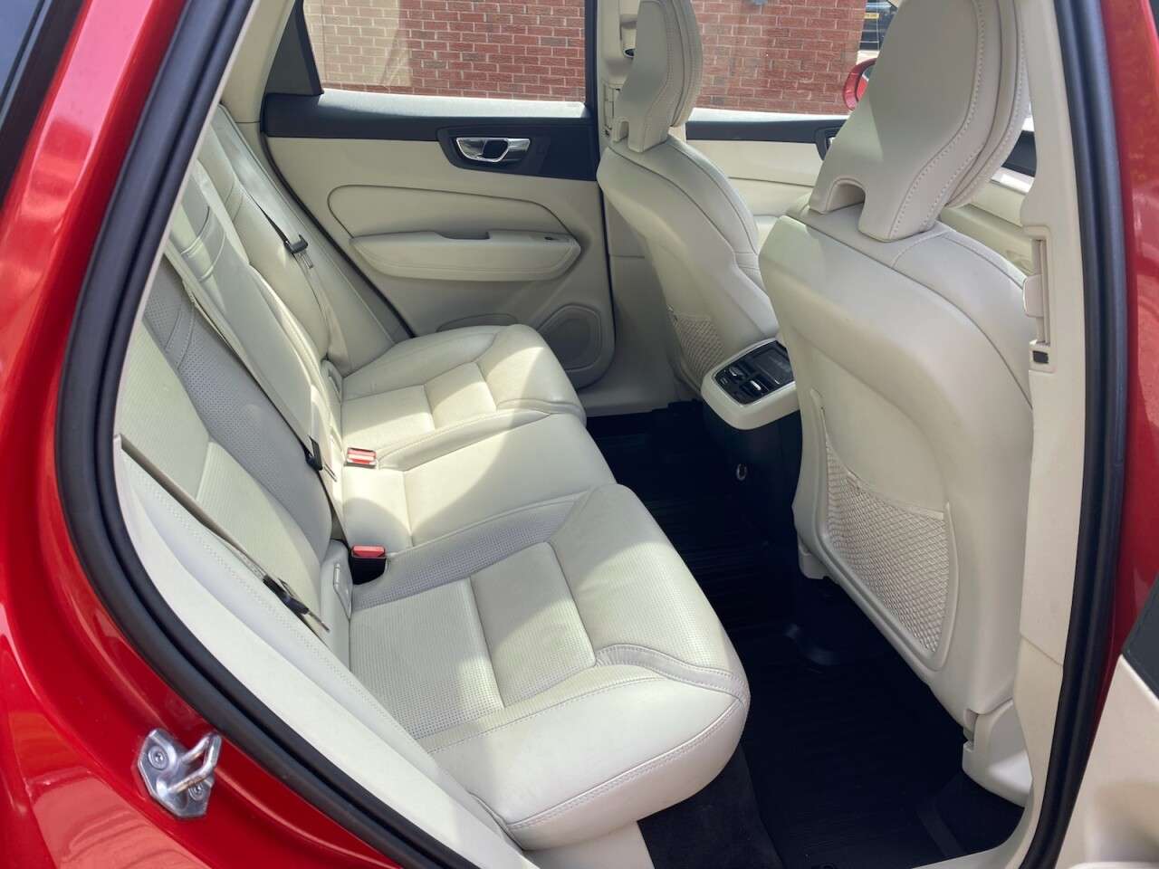 2019 VOLVO XC60 2019 VOLVO XC60