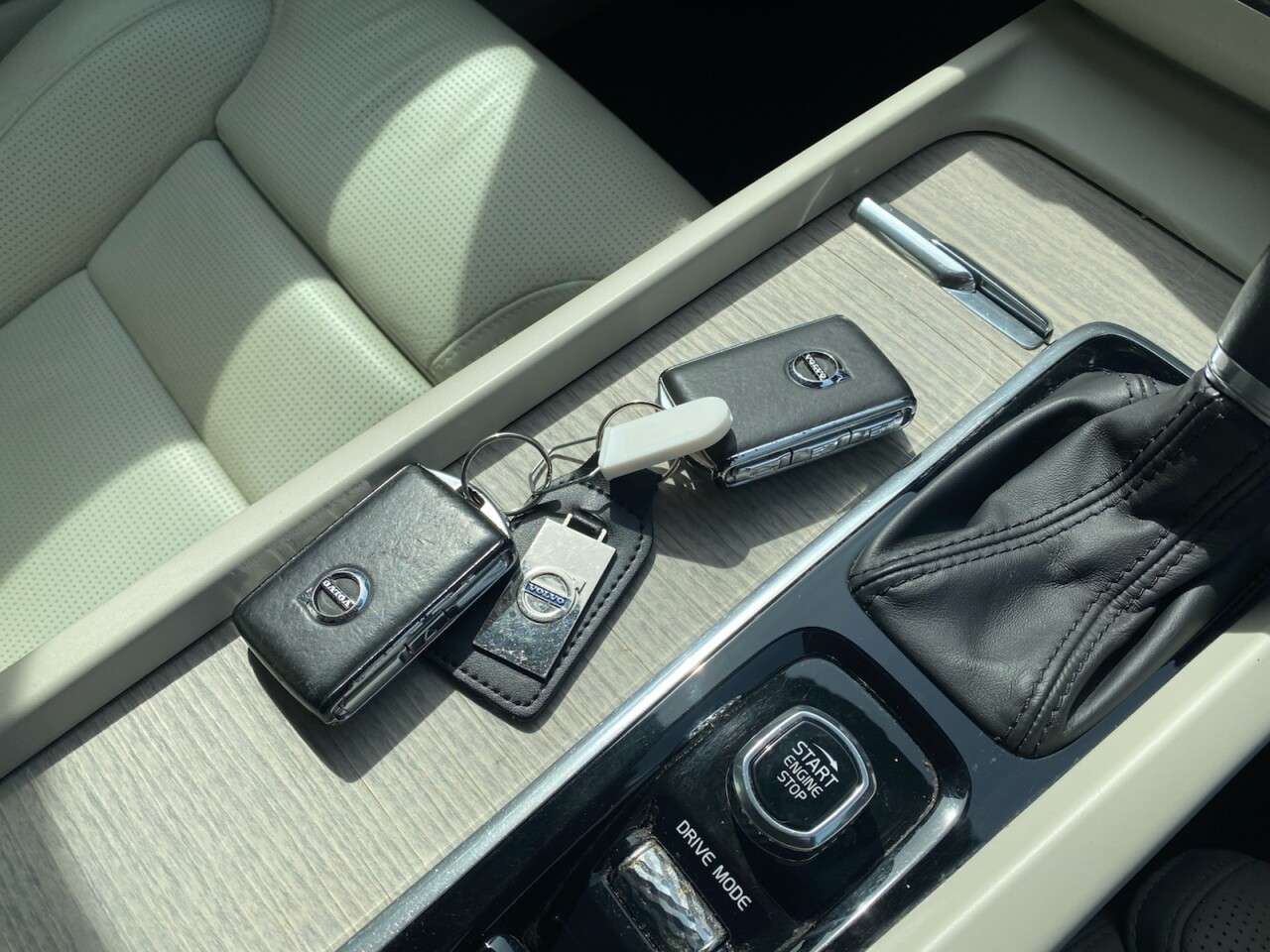 2019 VOLVO XC60 2019 VOLVO XC60