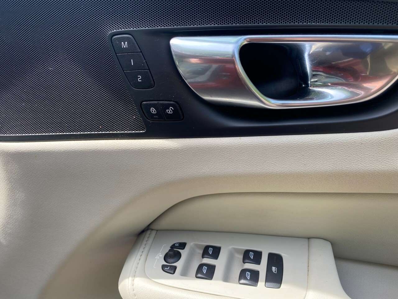 2019 VOLVO XC60 2019 VOLVO XC60