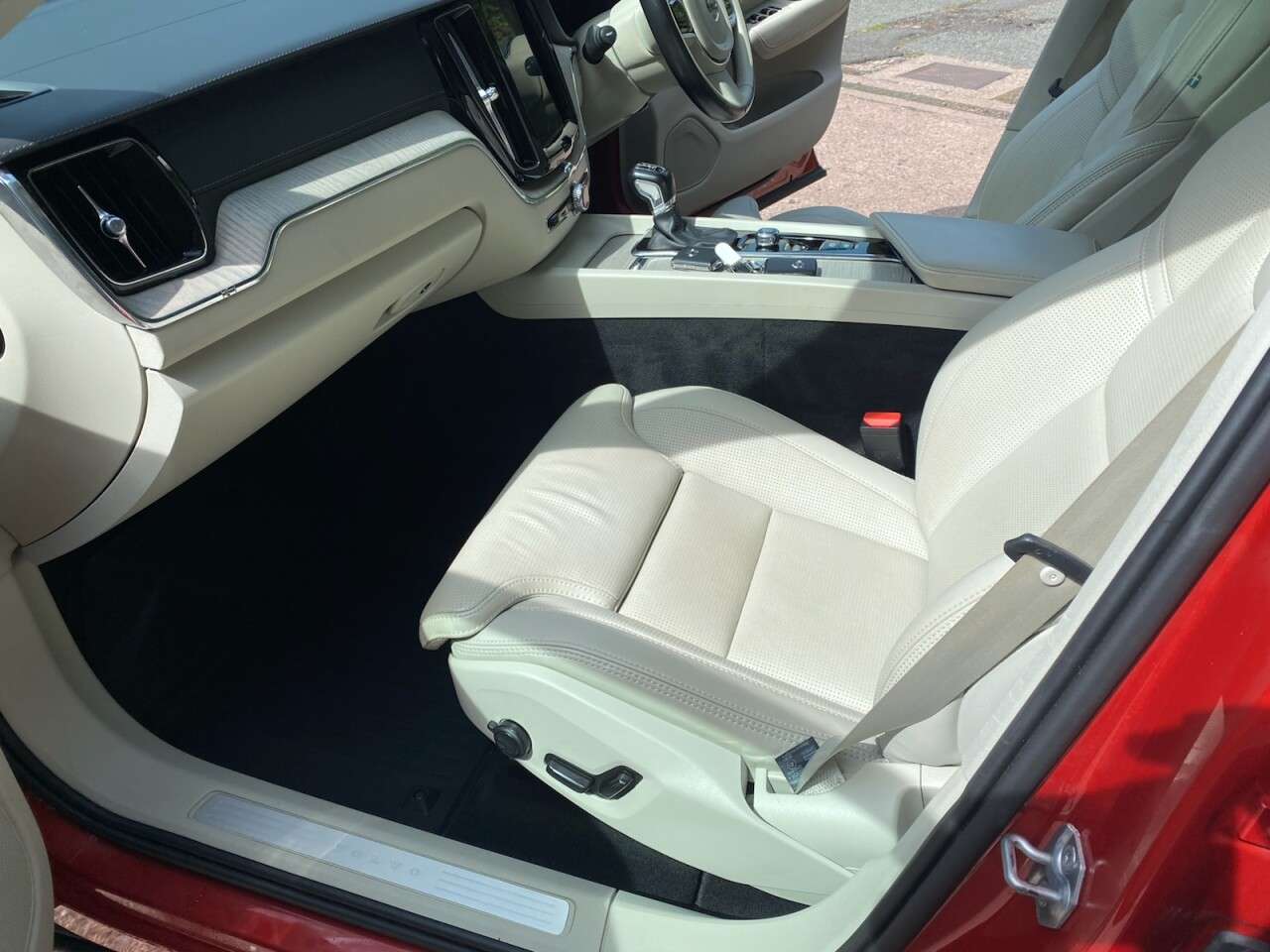 2019 VOLVO XC60 2019 VOLVO XC60