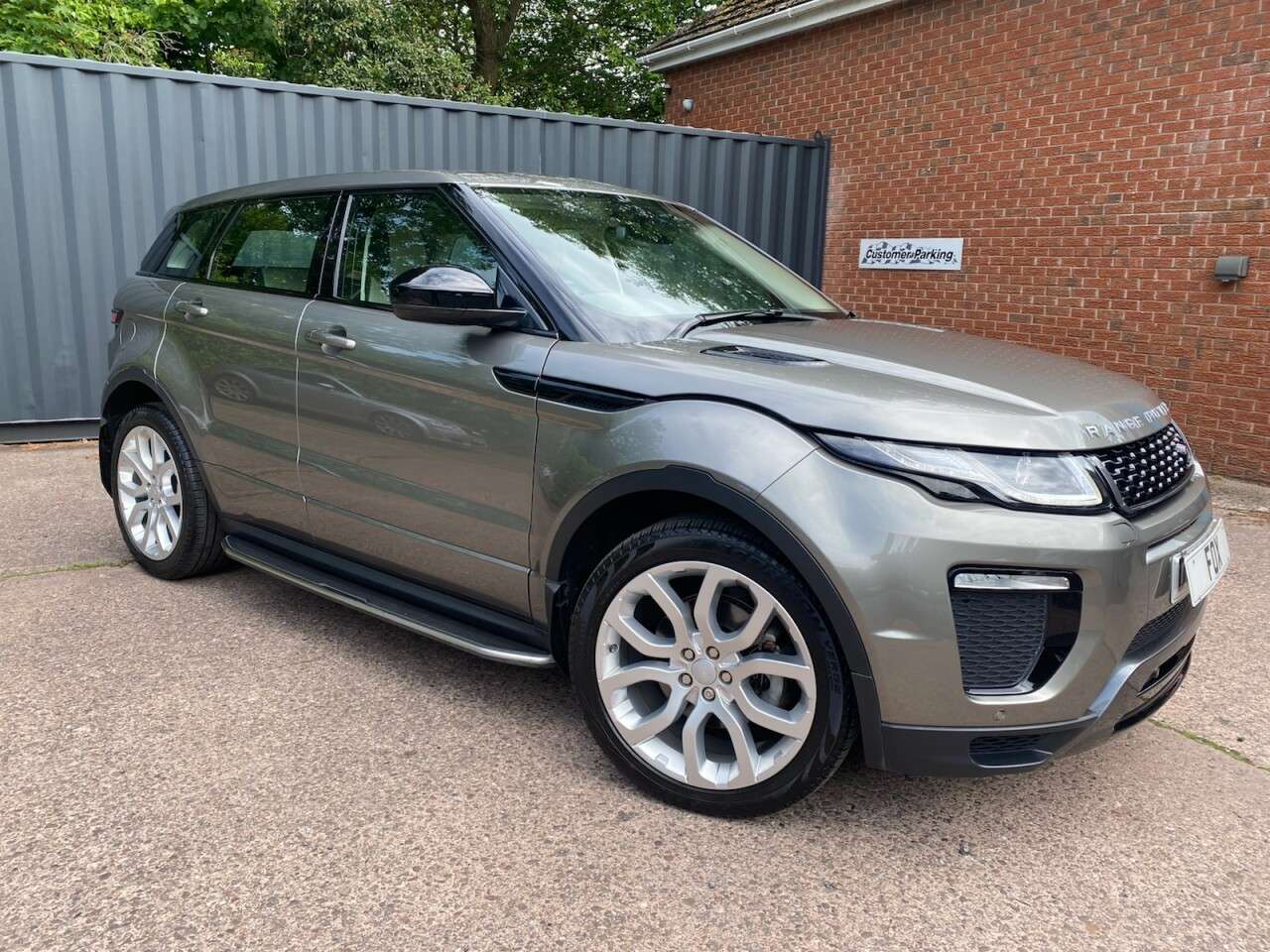 A 2016 LAND ROVER RANGE ROVER EVOQUE 2.0 TD4 HSE Dynamic SUV 5dr Diesel Auto 4WD Euro 6 (s/s) (180 ps) NAVIGATIO A 2016 LAND ROVER RANGE ROVER EVOQUE 2.0 TD4 HSE Dynamic SUV 5dr Diesel Auto 4WD Euro 6 (s/s) (180 ps) NAVIGATIO