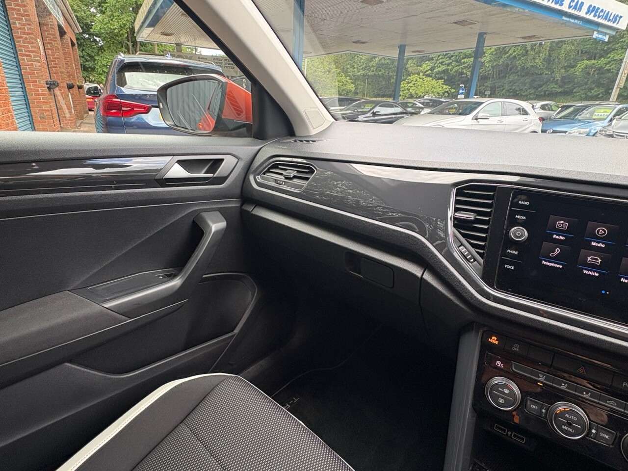2018 VOLKSWAGEN T-ROC 2018 VOLKSWAGEN T-ROC