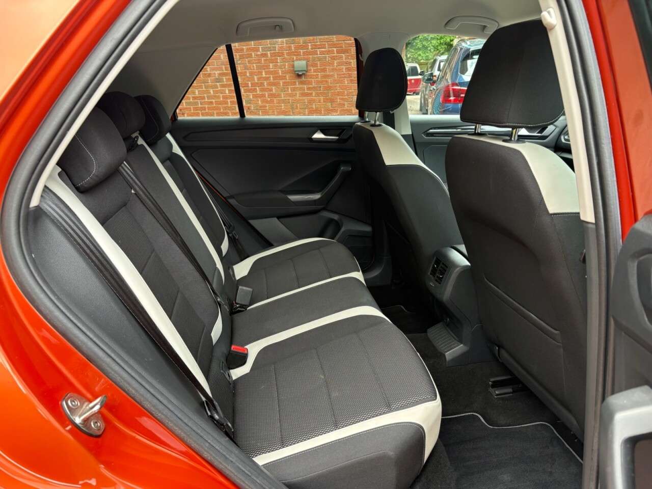 2018 VOLKSWAGEN T-ROC 2018 VOLKSWAGEN T-ROC