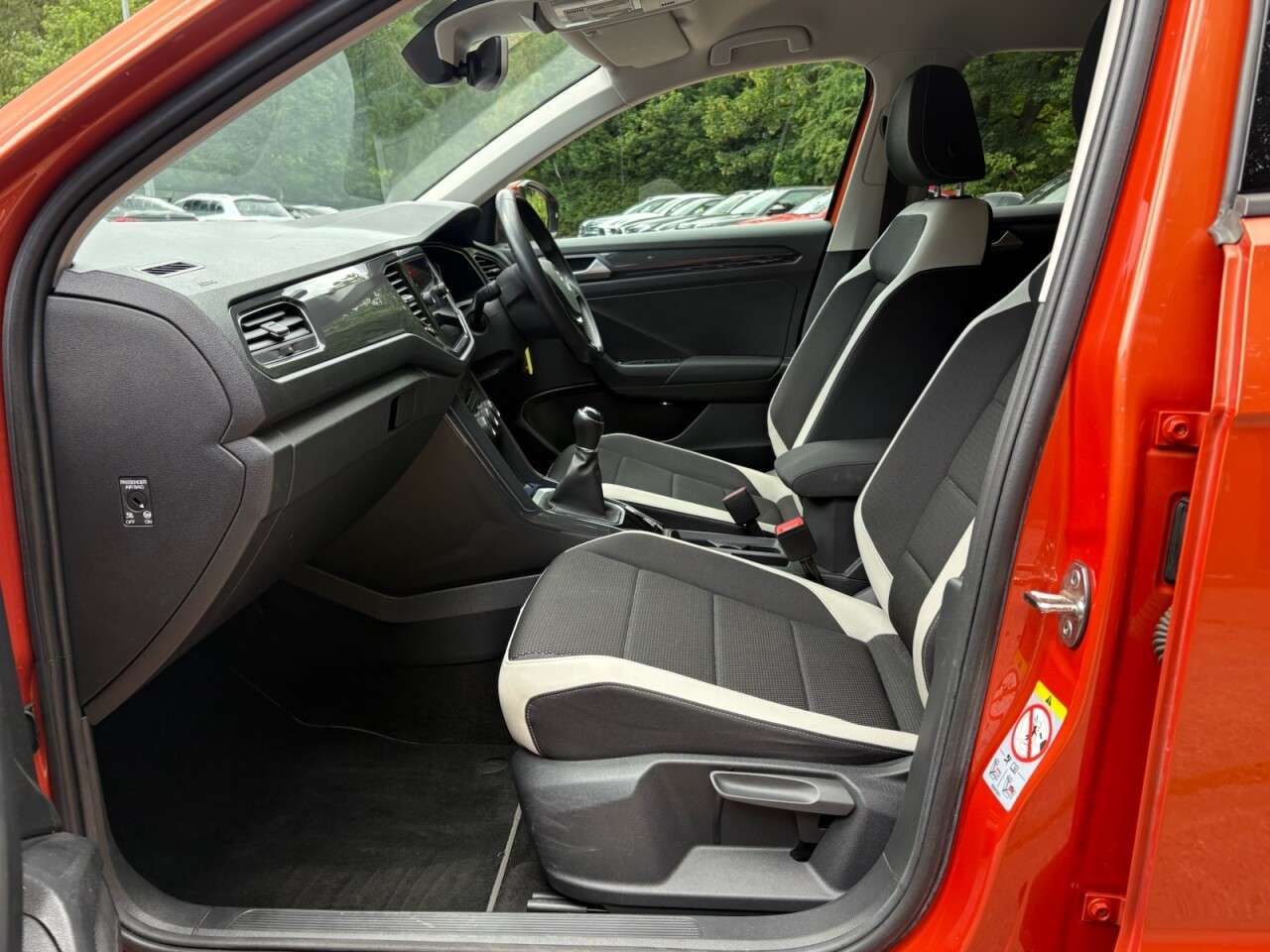 2018 VOLKSWAGEN T-ROC 2018 VOLKSWAGEN T-ROC