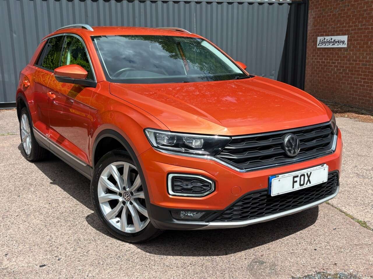 A 2018 VOLKSWAGEN T-ROC 1.5 TSI EVO SEL SUV 5dr Petrol Manual Euro 6 (s/s) (150 ps) CRUISE-2XKEYS-P A 2018 VOLKSWAGEN T-ROC 1.5 TSI EVO SEL SUV 5dr Petrol Manual Euro 6 (s/s) (150 ps) CRUISE-2XKEYS-P