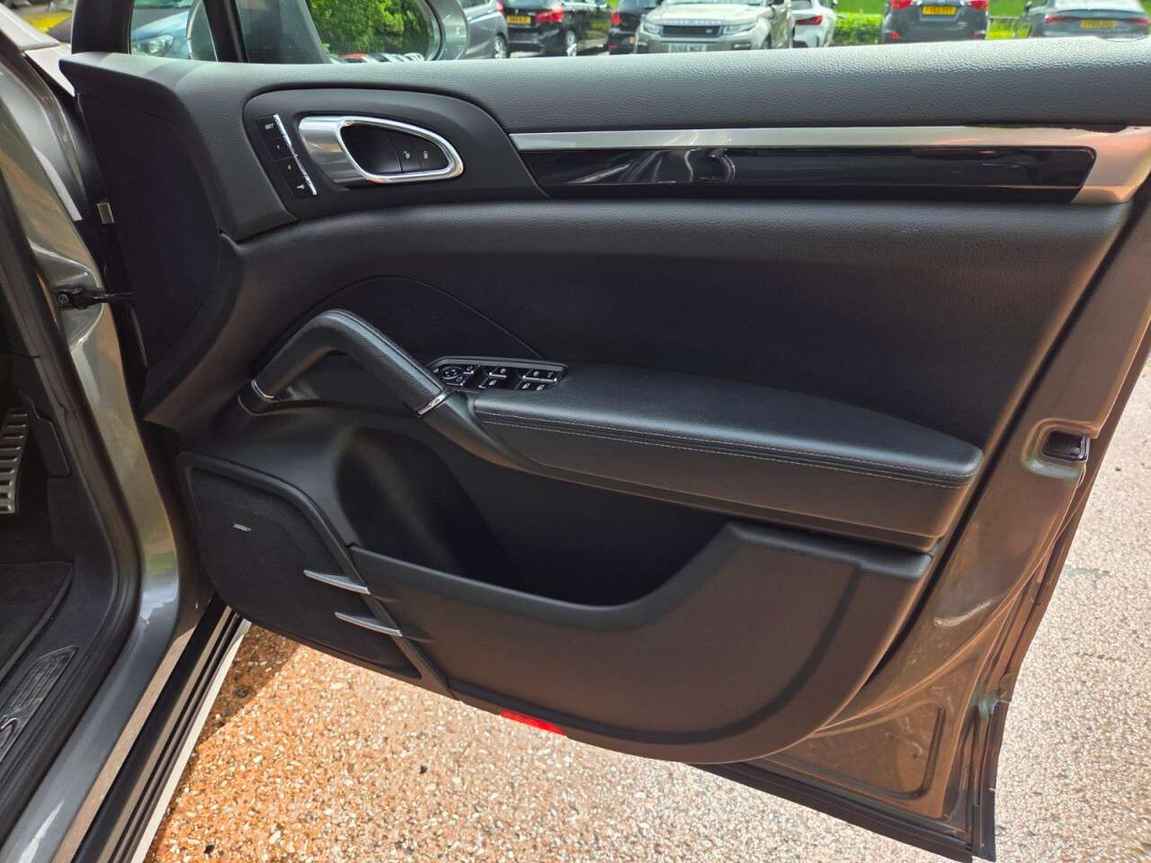 2016 PORSCHE CAYENNE 2016 PORSCHE CAYENNE