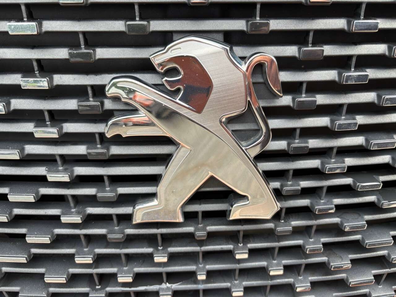 2021 PEUGEOT 2008 2021 PEUGEOT 2008