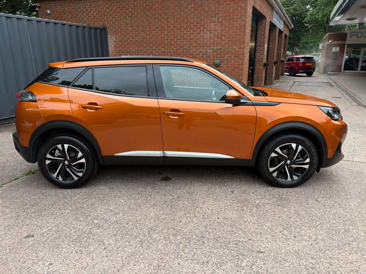 2021 PEUGEOT 2008 2021 PEUGEOT 2008