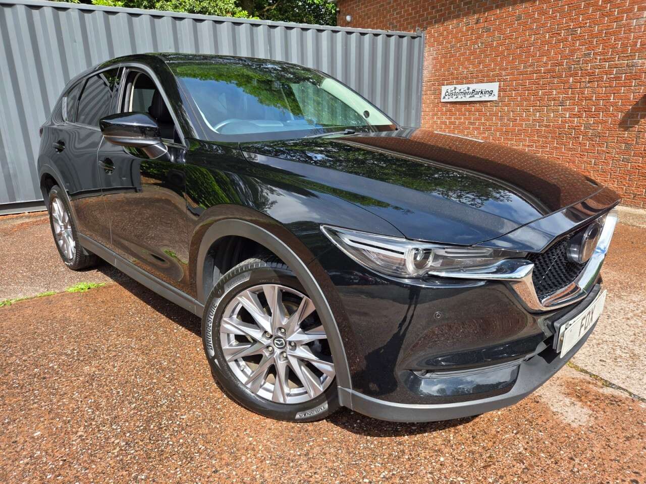 A 2019 MAZDA CX-5 2.0 SKYACTIV-G Sport Nav+ SUV 5dr Petrol Auto Euro 6 (s/s) (165 ps) SUNROOF A 2019 MAZDA CX-5 2.0 SKYACTIV-G Sport Nav+ SUV 5dr Petrol Auto Euro 6 (s/s) (165 ps) SUNROOF
