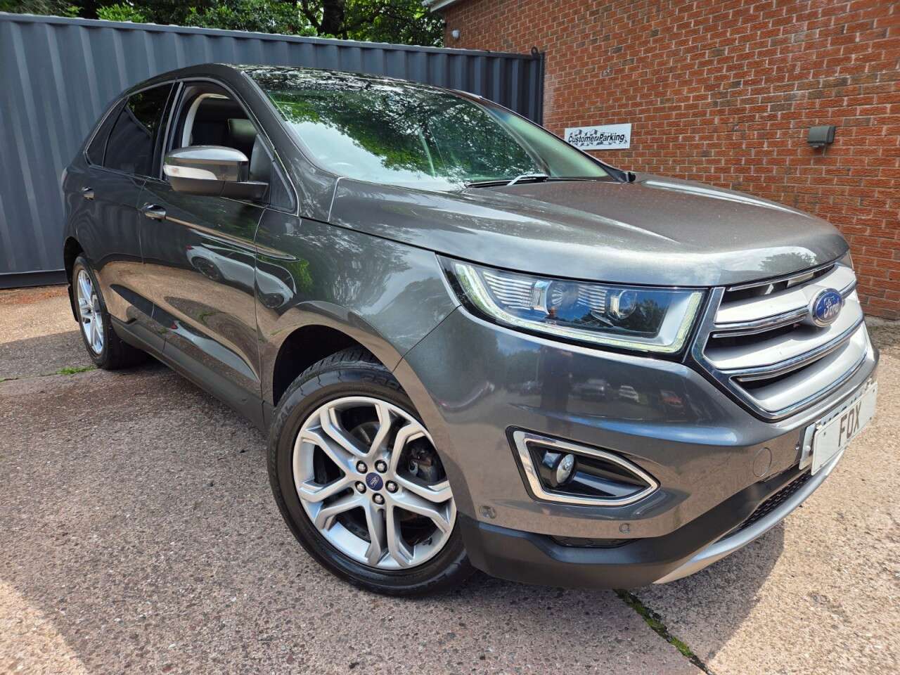 A 2016 FORD EDGE 2.0 TDCi Titanium SUV 5dr Diesel Powershift AWD Euro 6 (s/s) (210 ps) SAT N A 2016 FORD EDGE 2.0 TDCi Titanium SUV 5dr Diesel Powershift AWD Euro 6 (s/s) (210 ps) SAT N