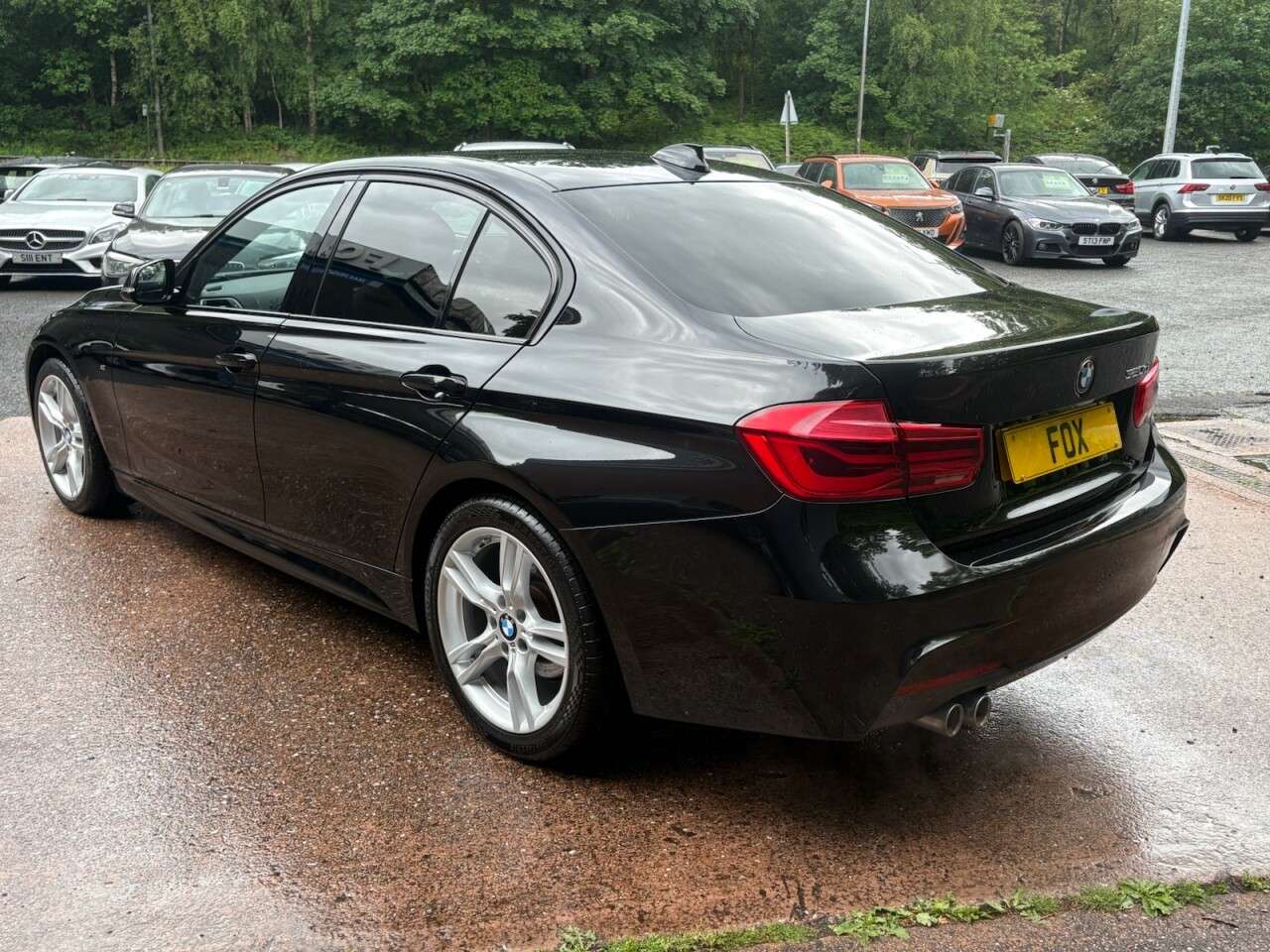 A 2018 BMW 3 SERIES 2.0 320d M Sport Saloon 4dr Diesel Auto Euro 6 (s/s) (190 ps) P/SENSORS-2KE A 2018 BMW 3 SERIES 2.0 320d M Sport Saloon 4dr Diesel Auto Euro 6 (s/s) (190 ps) P/SENSORS-2KE