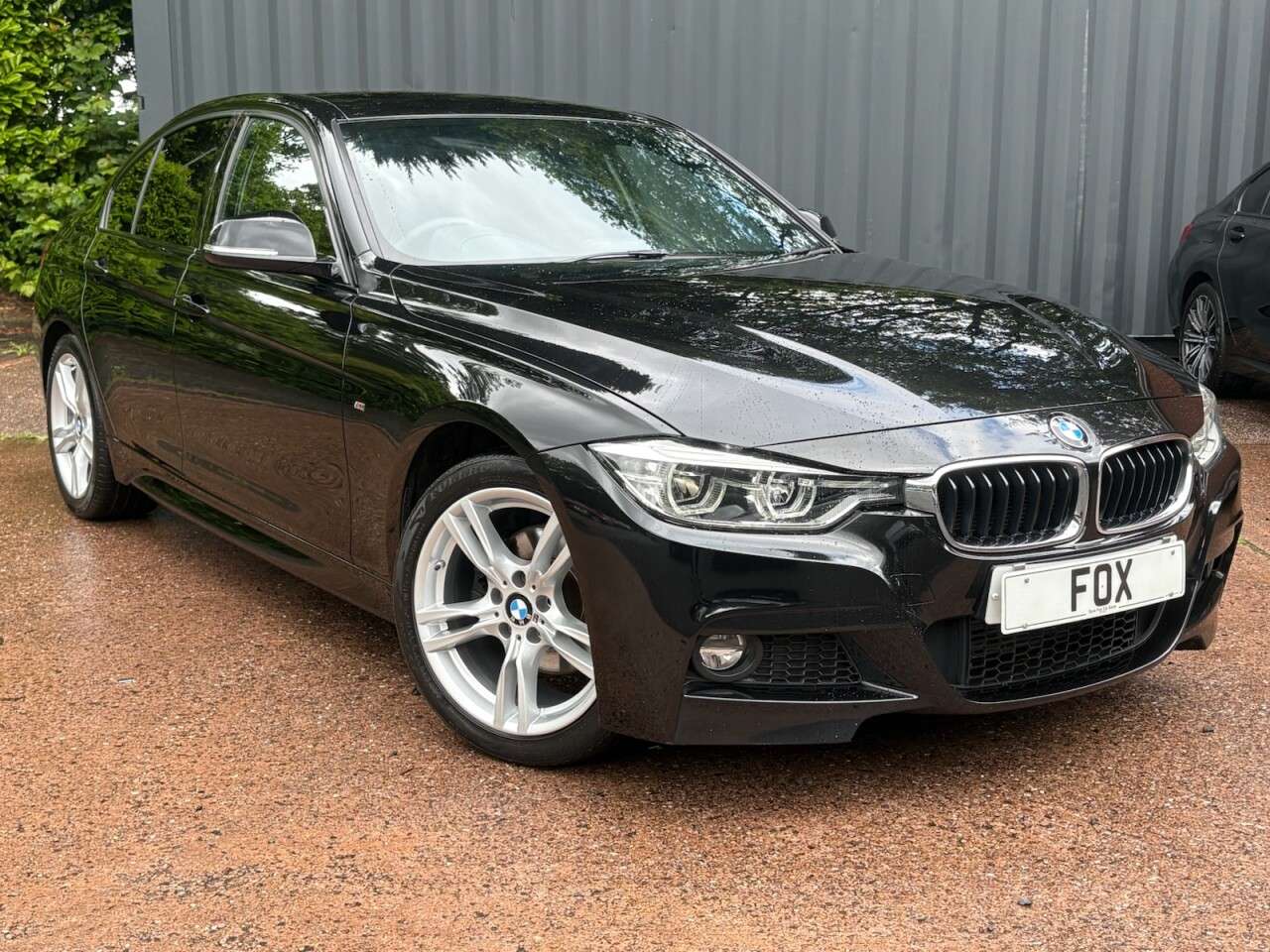A 2018 BMW 3 SERIES 2.0 320d M Sport Saloon 4dr Diesel Auto Euro 6 (s/s) (190 ps) P/SENSORS-2KE A 2018 BMW 3 SERIES 2.0 320d M Sport Saloon 4dr Diesel Auto Euro 6 (s/s) (190 ps) P/SENSORS-2KE