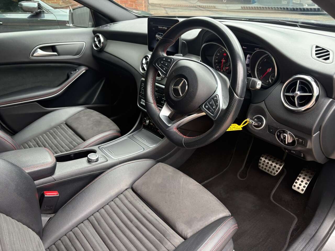 2018 MERCEDES-BENZ 180 2018 MERCEDES-BENZ 180