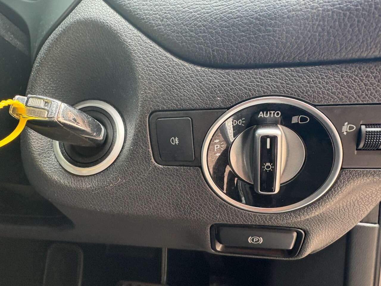 2018 MERCEDES-BENZ 180 2018 MERCEDES-BENZ 180