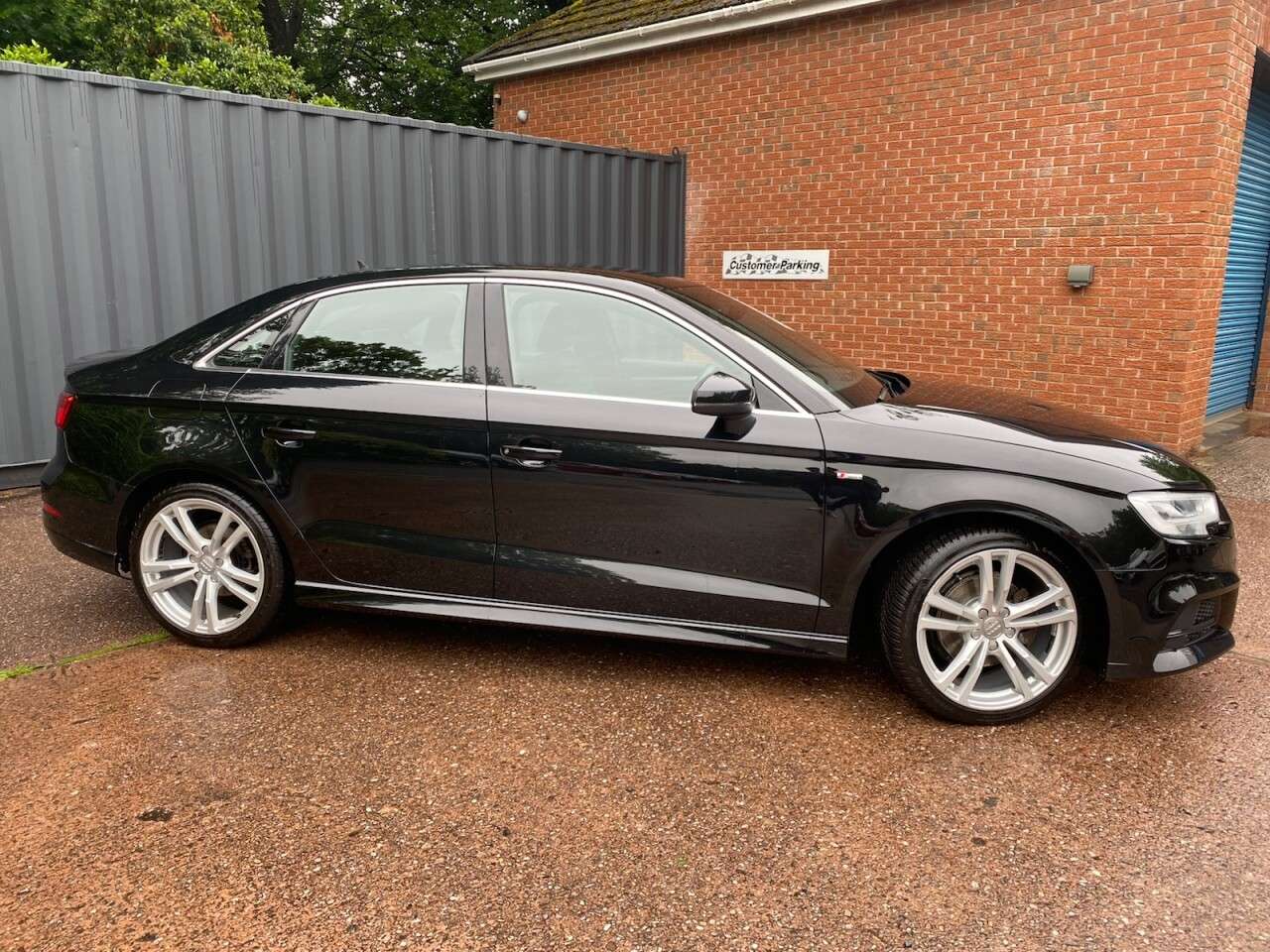 A 2019 AUDI A3 2.0 TDI 35 S line Saloon 4dr Diesel Manual Euro 6 (s/s) (150 ps) 6 SPEED MA A 2019 AUDI A3 2.0 TDI 35 S line Saloon 4dr Diesel Manual Euro 6 (s/s) (150 ps) 6 SPEED MA