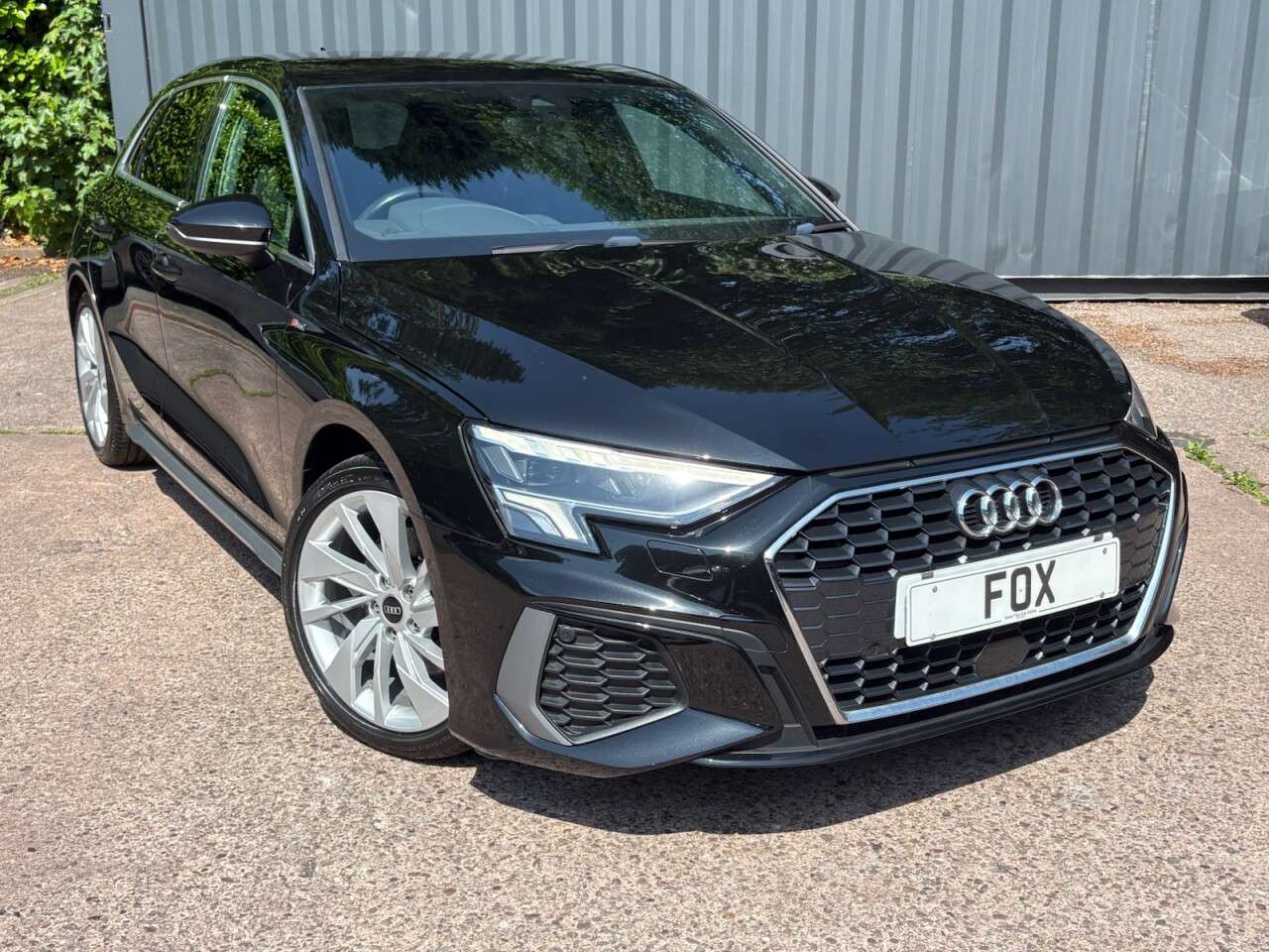 A 2021 AUDI A3 1.5 TFSI 35 S line Sportback 5dr Petrol S Tronic Euro 6 (s/s) (150 ps) REVE A 2021 AUDI A3 1.5 TFSI 35 S line Sportback 5dr Petrol S Tronic Euro 6 (s/s) (150 ps) REVE