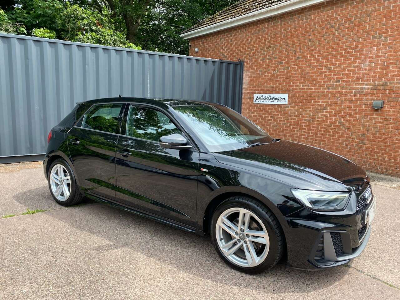 A 2019 AUDI A1 1.0 TFSI 30 S line Sportback 5dr Petrol Manual Euro 6 (s/s) (116 ps) CRUISE A 2019 AUDI A1 1.0 TFSI 30 S line Sportback 5dr Petrol Manual Euro 6 (s/s) (116 ps) CRUISE