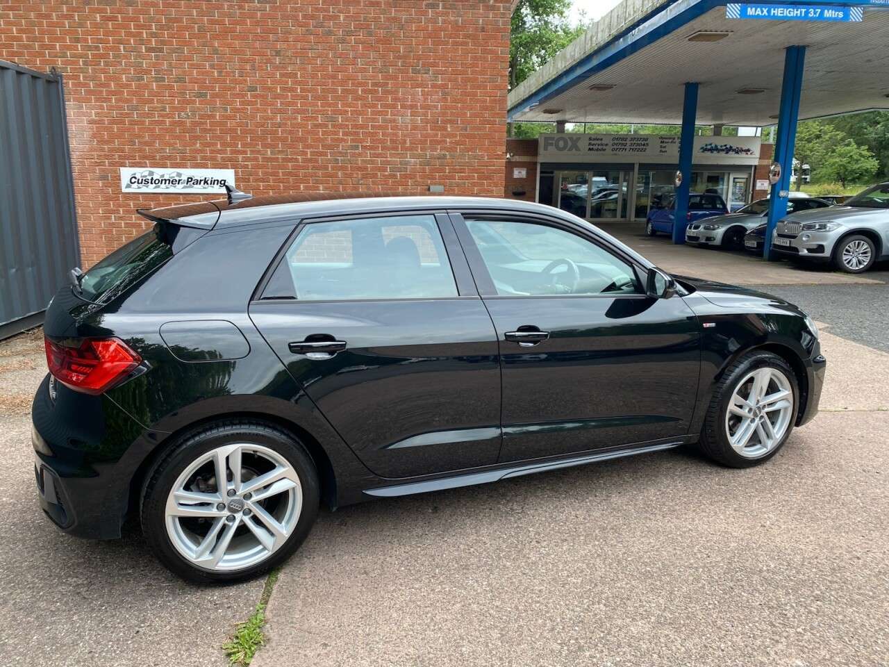 A 2019 AUDI A1 1.0 TFSI 30 S line Sportback 5dr Petrol Manual Euro 6 (s/s) (116 ps) CRUISE A 2019 AUDI A1 1.0 TFSI 30 S line Sportback 5dr Petrol Manual Euro 6 (s/s) (116 ps) CRUISE